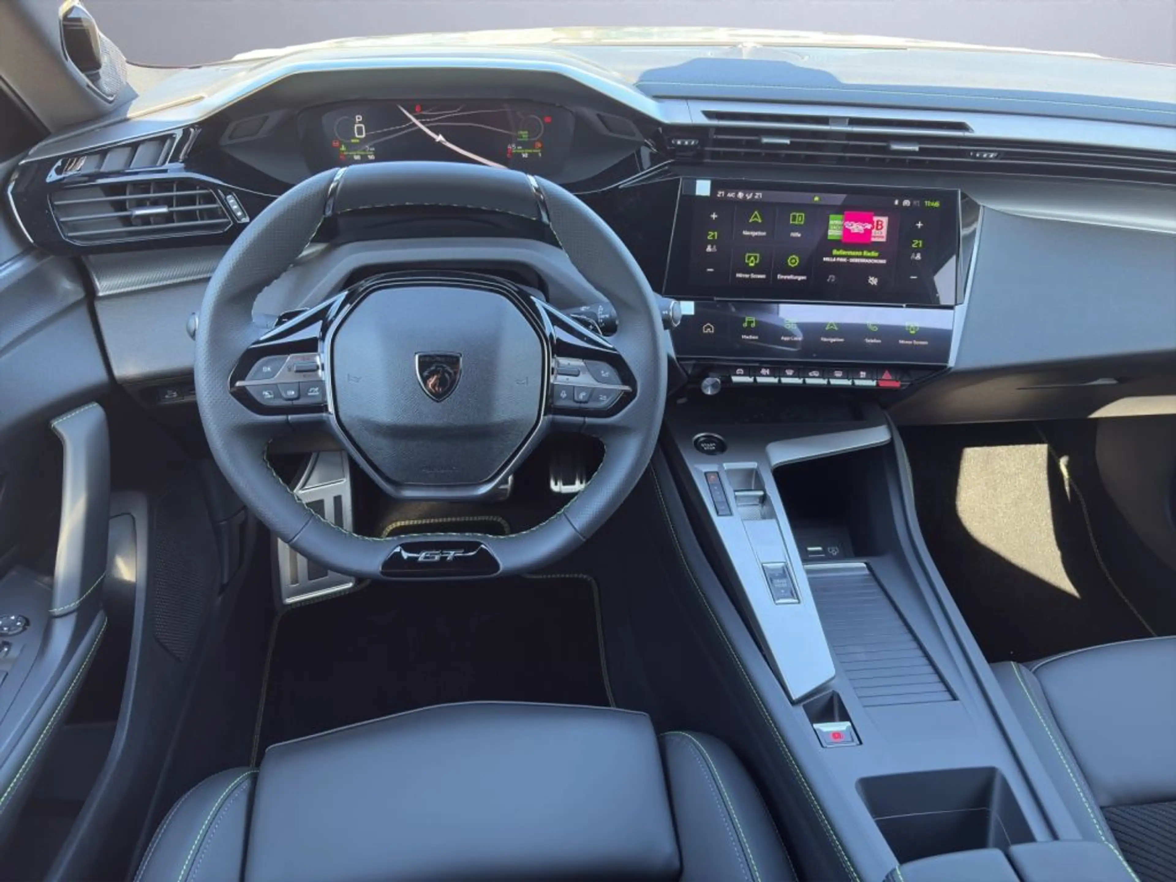 Peugeot 408 HYBRID 145 e-DSC6 GT Exclusive (F) — photo 13