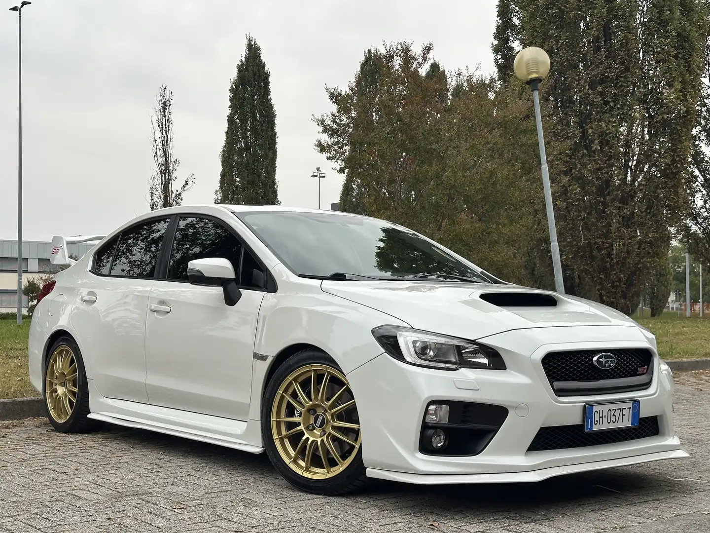 Subaru Impreza STI Bianco - 2