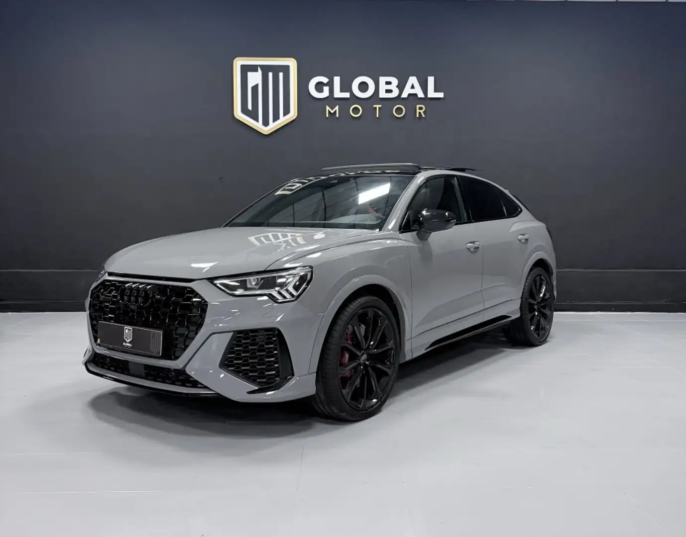 Audi RS Q3 2.5 TFSI quattro S tronic Gris - 1