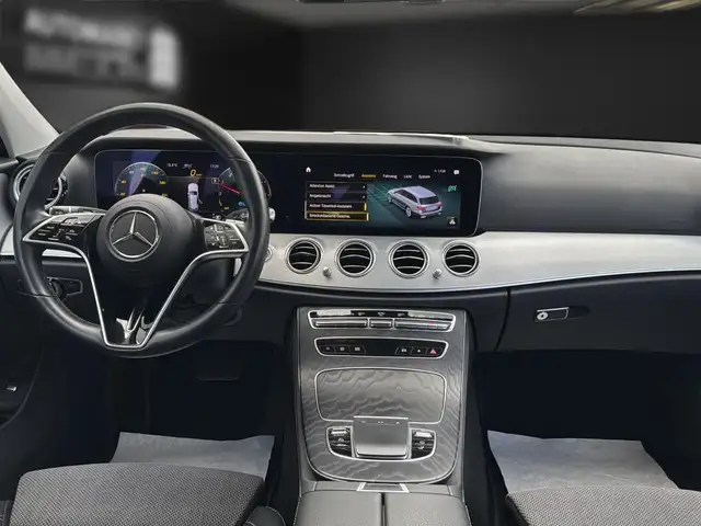 Mercedes-Benz E-Class view 10