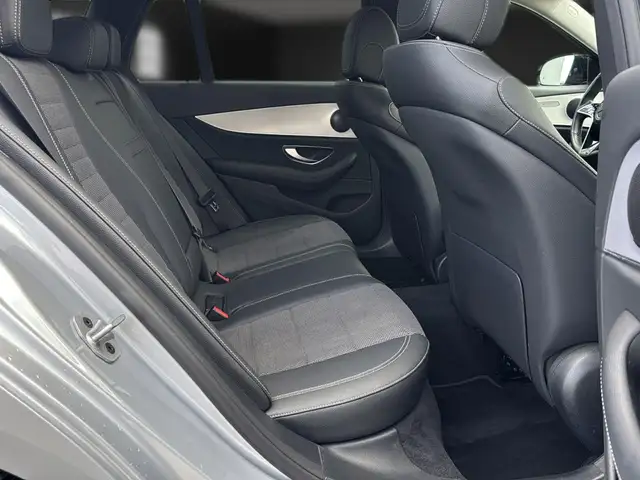 Mercedes-Benz E-Class view 14