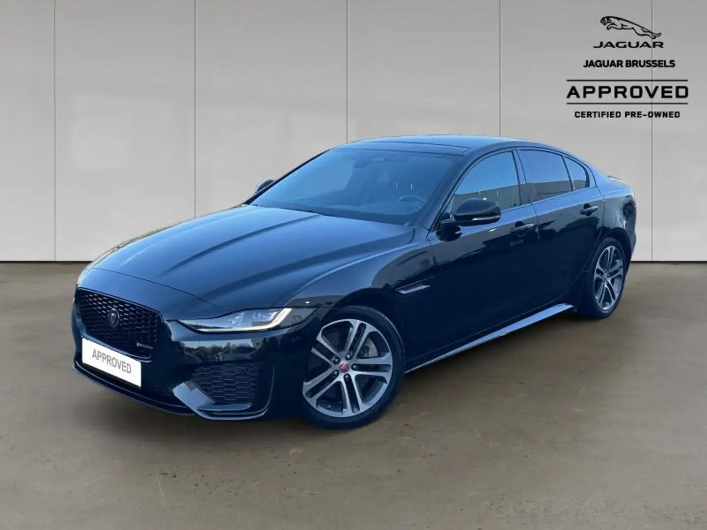 Jaguar XE P250 R-Dynamic SE 2 YEARS WARRANTY Negro - 1