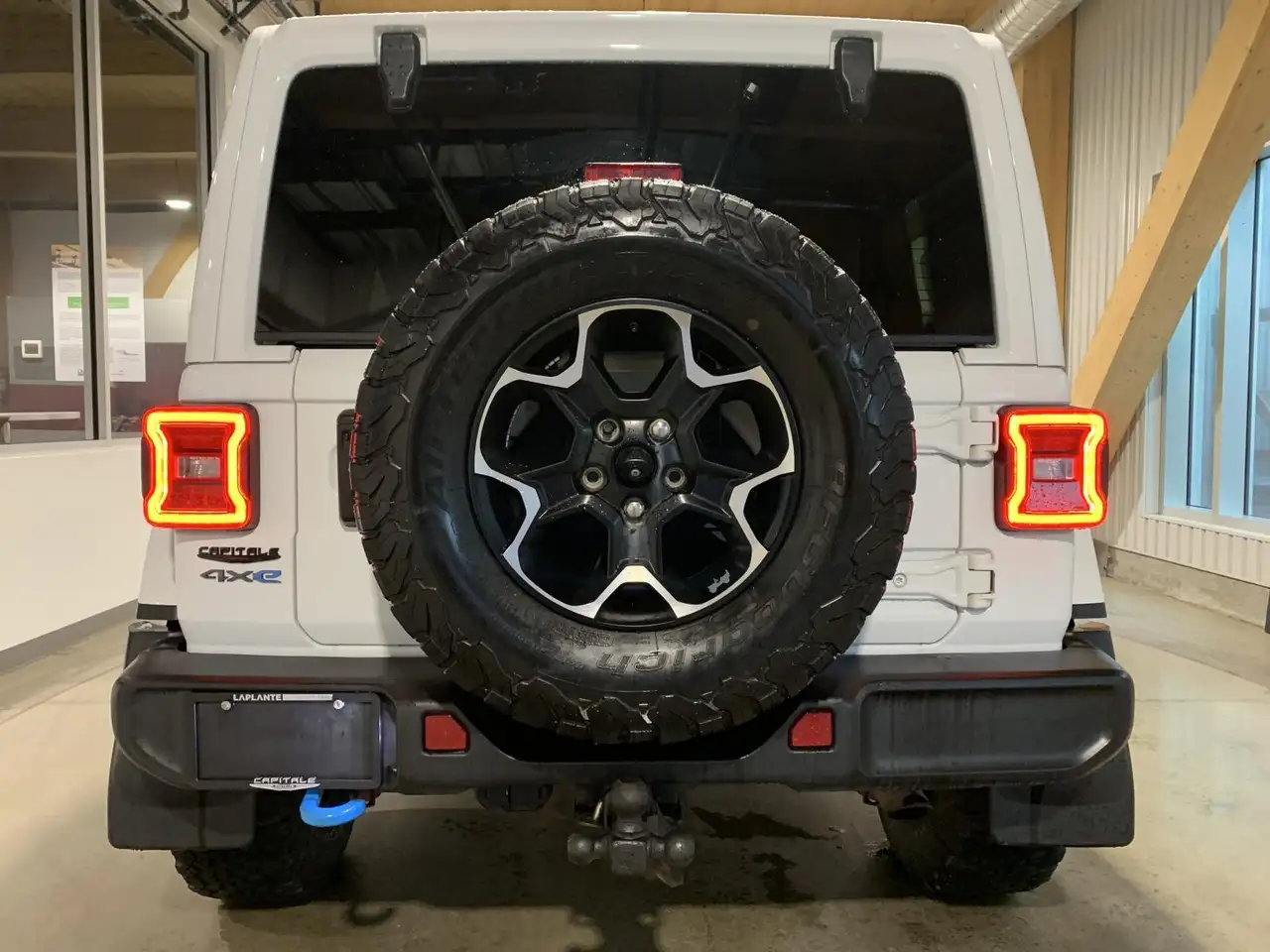 Jeep Wrangler photo Jeep Wrangler