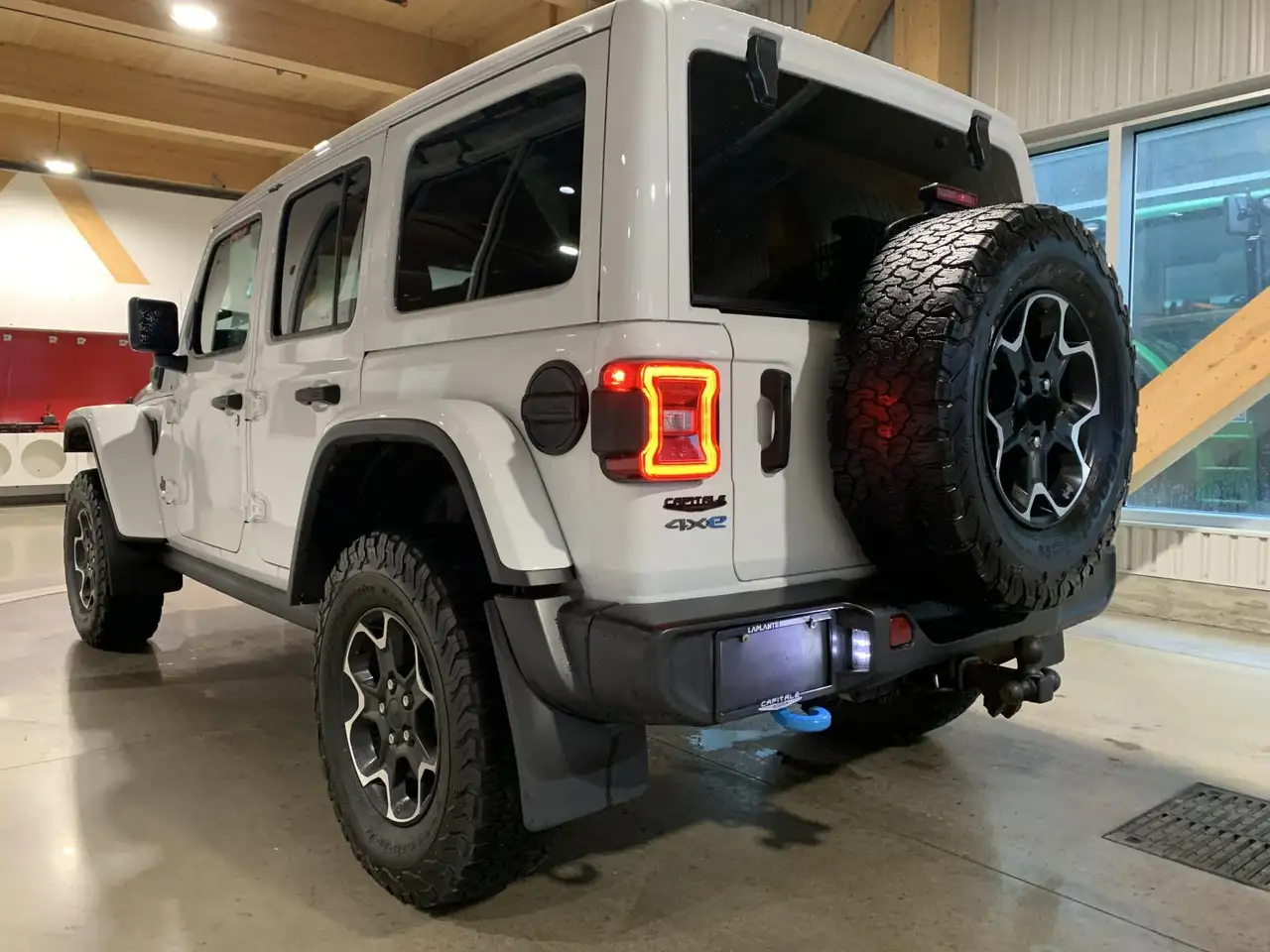 Jeep Wrangler photo Jeep Wrangler
