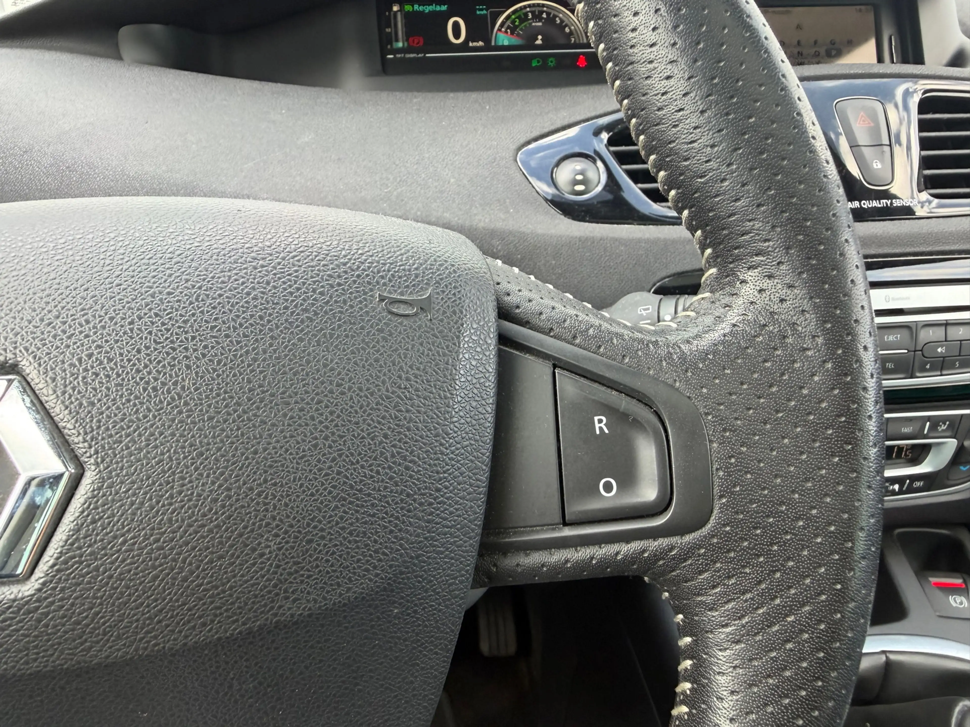 Renault Grand Scenic 1.2 TCe Bose - Blanc Glacier - Panorama/schuifdak — photo 10