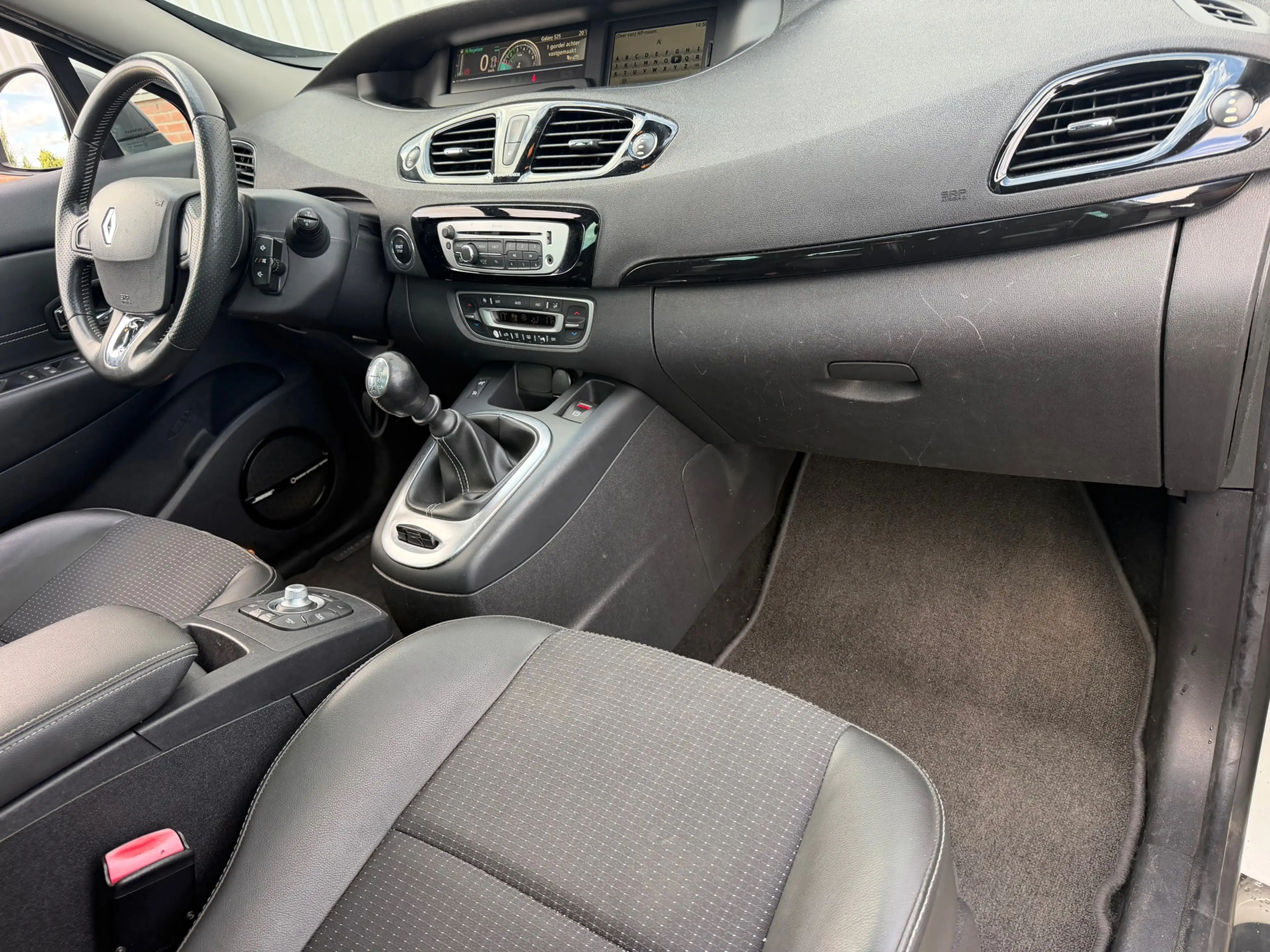 Renault Grand Scenic 1.2 TCe Bose - Blanc Glacier - Panorama/schuifdak — photo 16