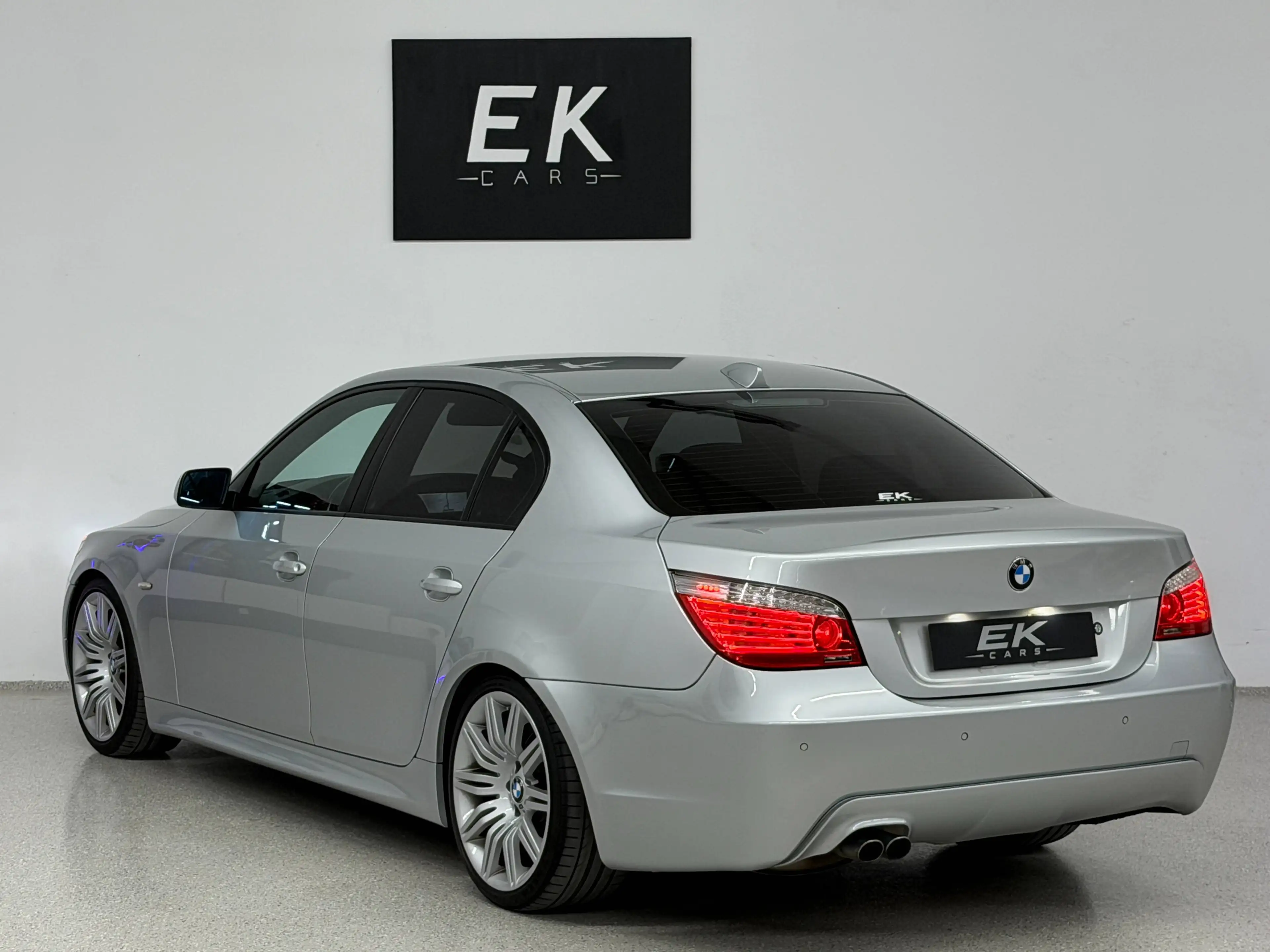 BMW 525 D Edition M-Paket *SITZH* *19-ZOLL* *NAVI* *PDC* — photo 7