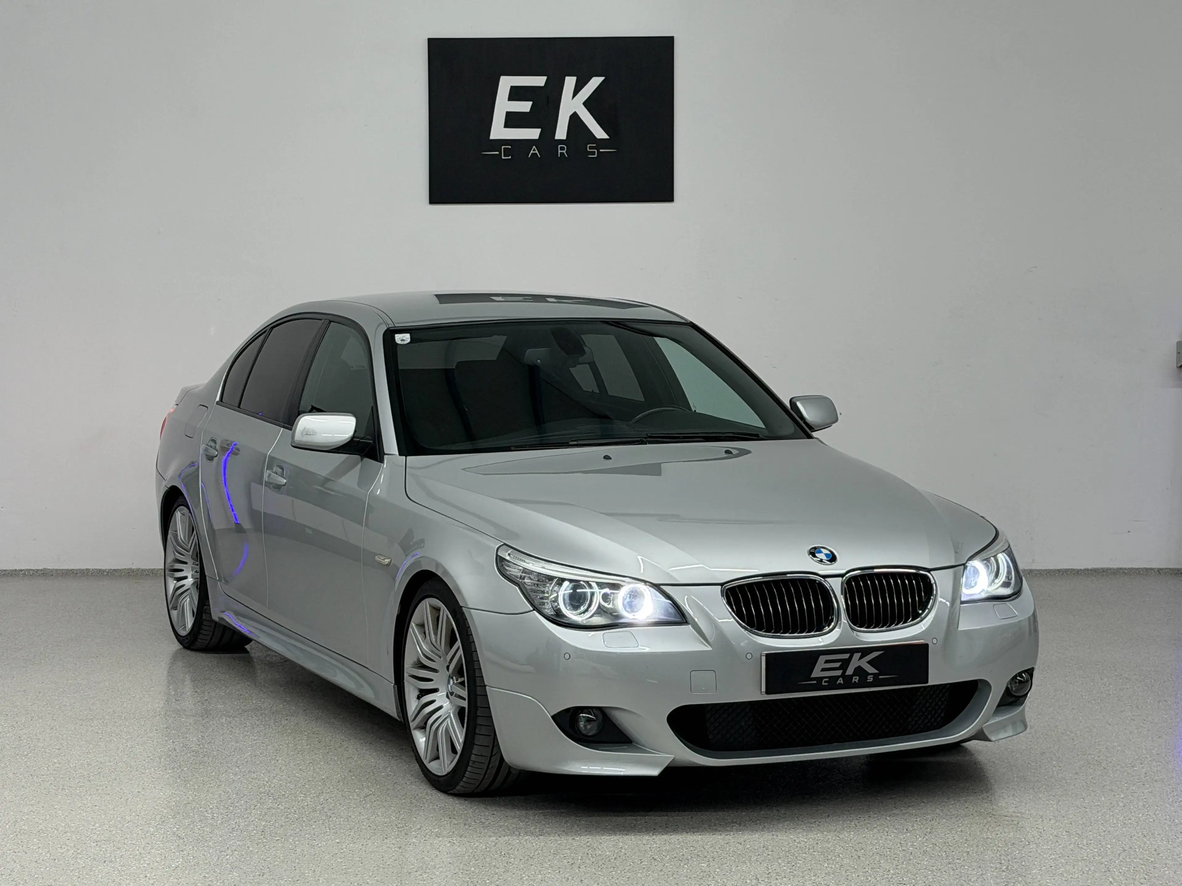BMW 525 D Edition M-Paket *SITZH* *19-ZOLL* *NAVI* *PDC* — photo 3