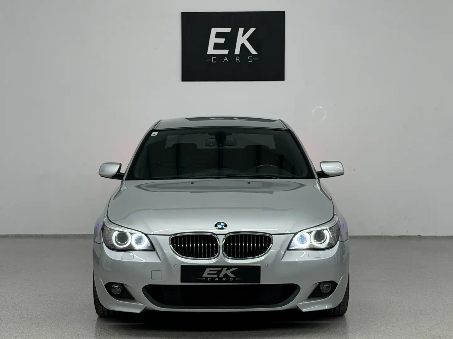 BMW 525 D Edition M-Paket *SITZH* *19-ZOLL* *NAVI* *PDC* Grau - 2