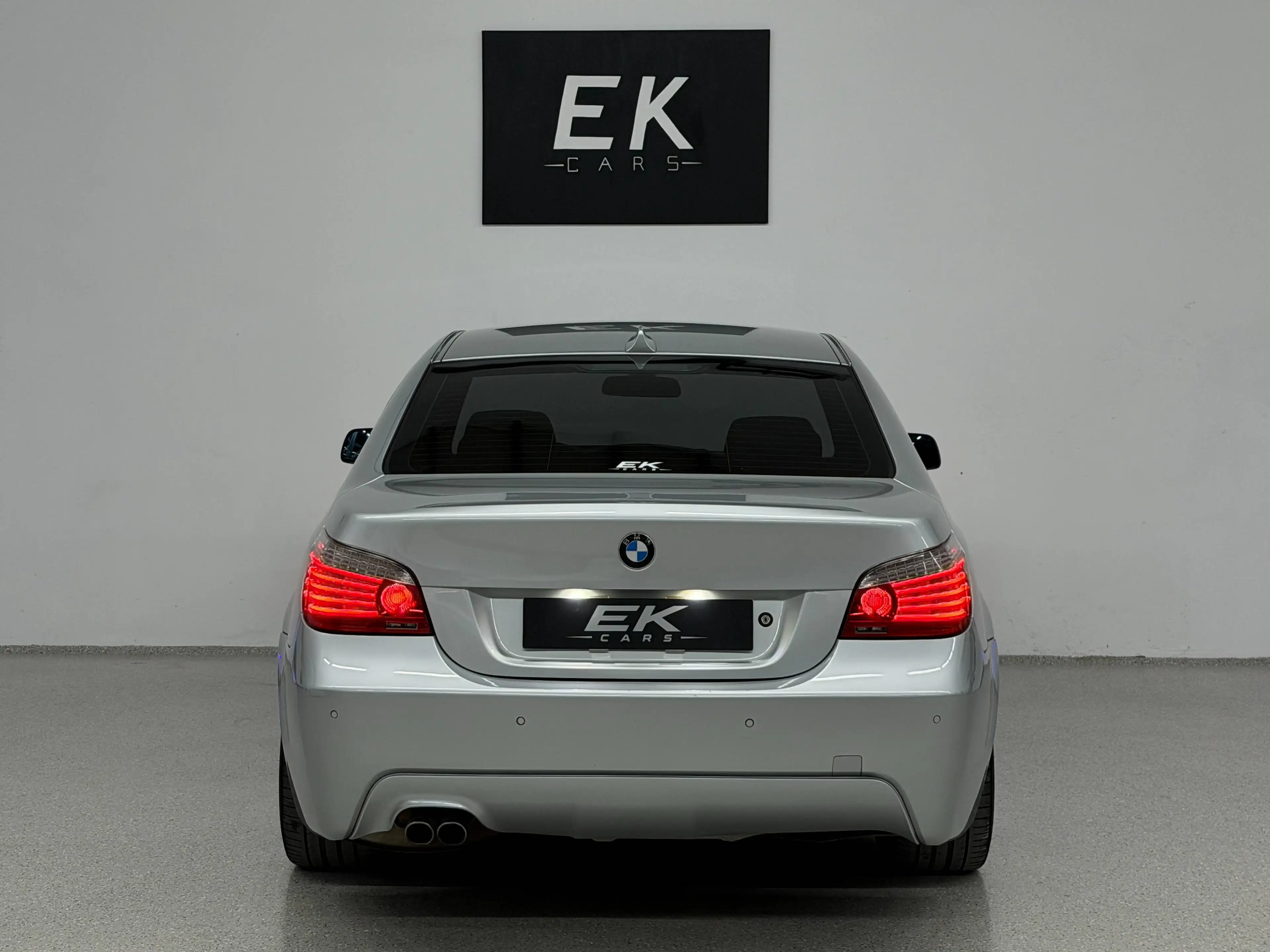 BMW 525 D Edition M-Paket *SITZH* *19-ZOLL* *NAVI* *PDC* — photo 6
