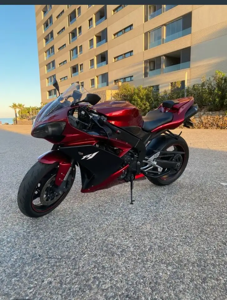 Yamaha YZF-R1