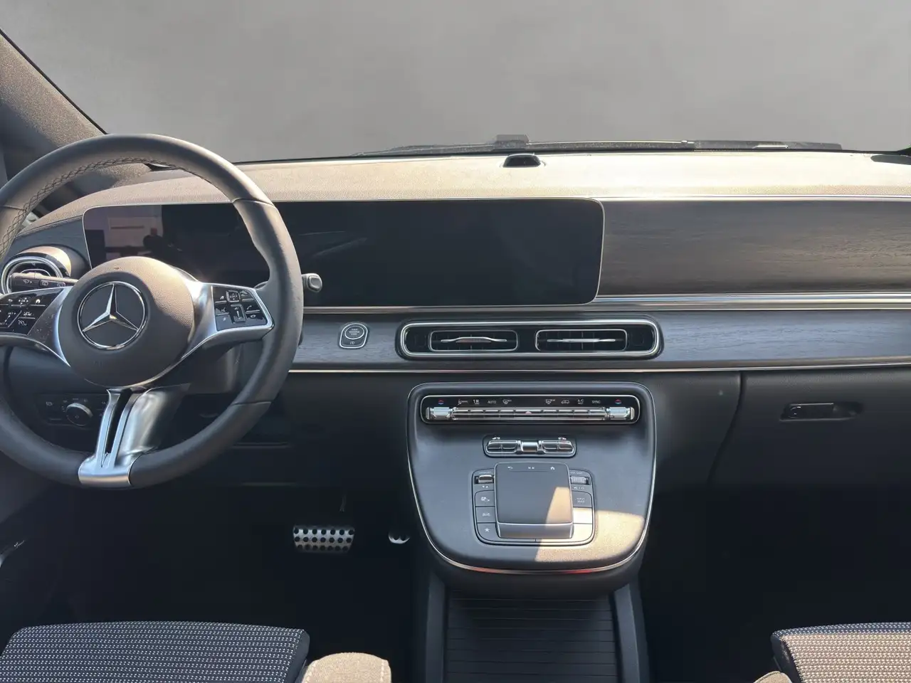 Mercedes-Benz Model not specified 2026
