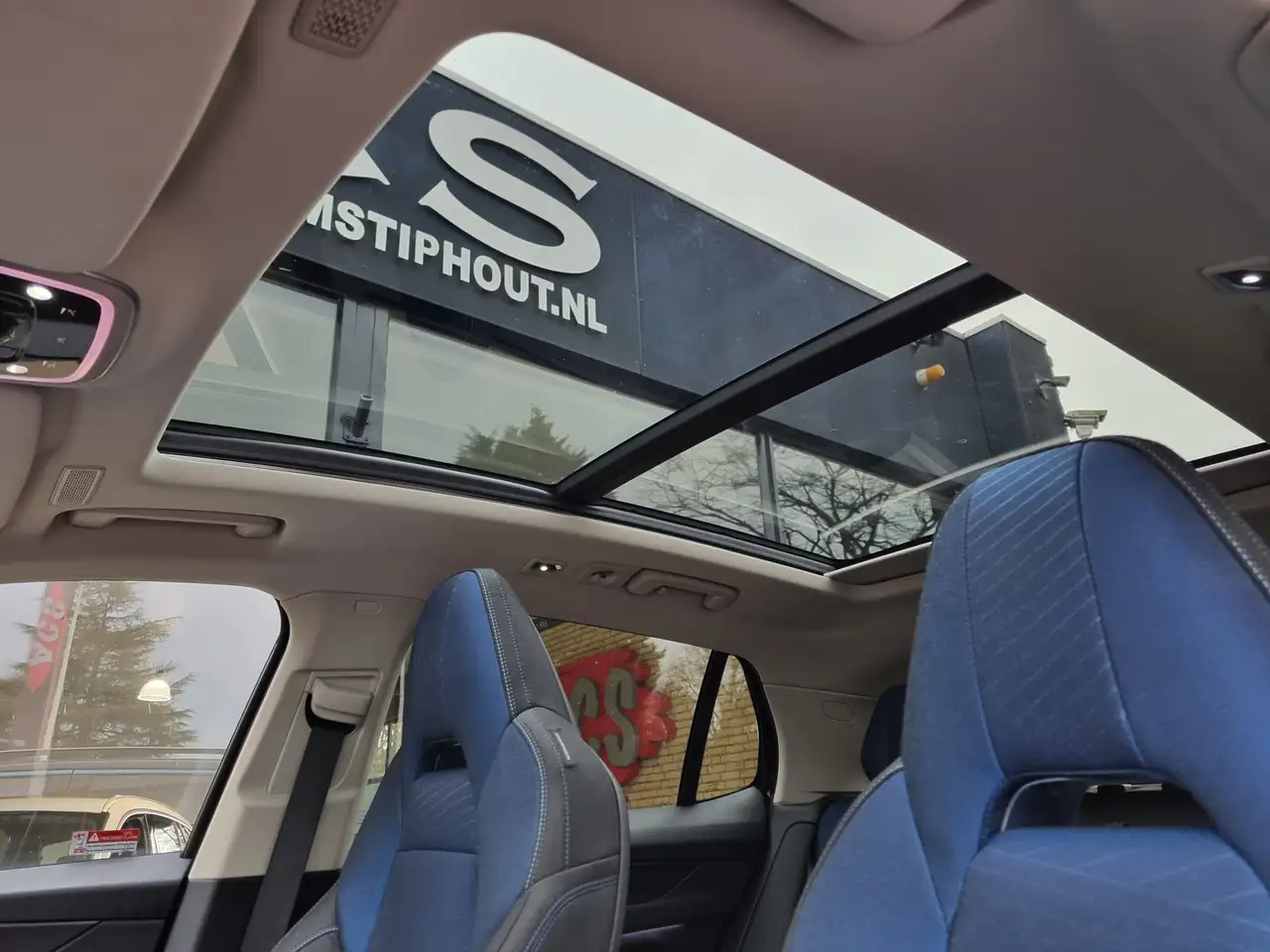 Lynk & Co 01 1.5 Plug-in Hybrid | 75km Electr.bereik | 360 came 19