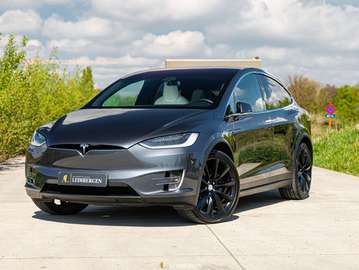 100D (100 kWh) Dual Motor / 6-seats / 22 Inch Onyx Wheels / White Interior / Autopilot / Air Susp