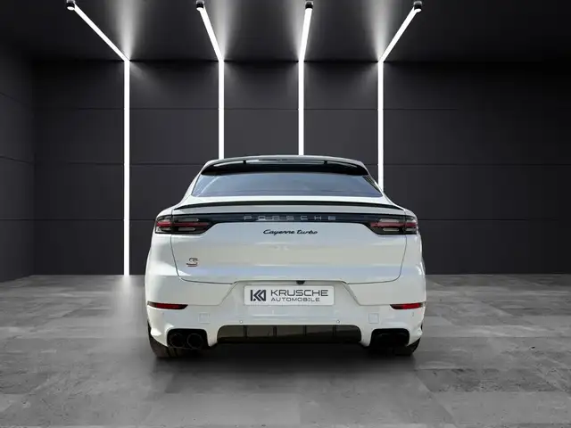 Porsche Cayenne view 4