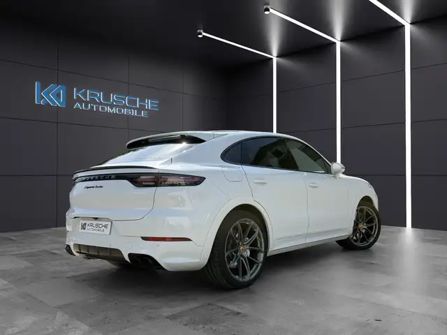 Porsche Cayenne view 5