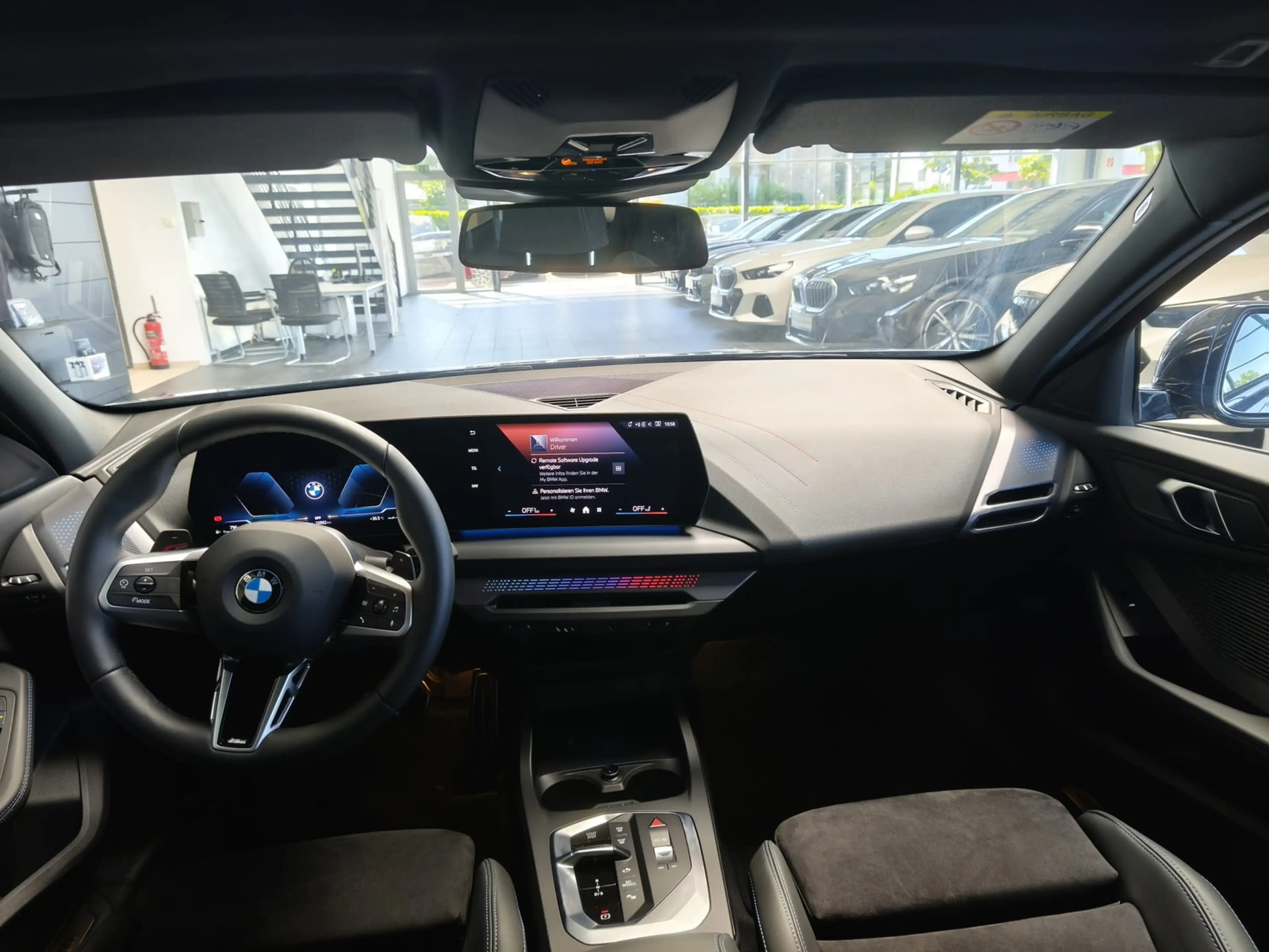 BMW 120 i M Sport Dr.As+/19"/ACC/PANO — photo 9