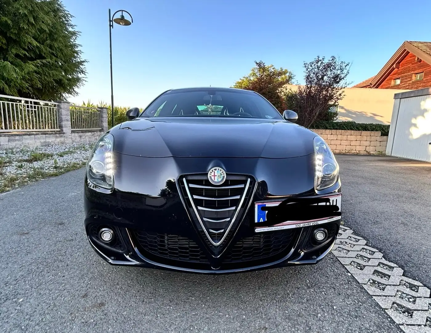 Alfa Romeo Giulietta Giulietta Distinctive 1,4 TB Distinctive Schwarz - 1