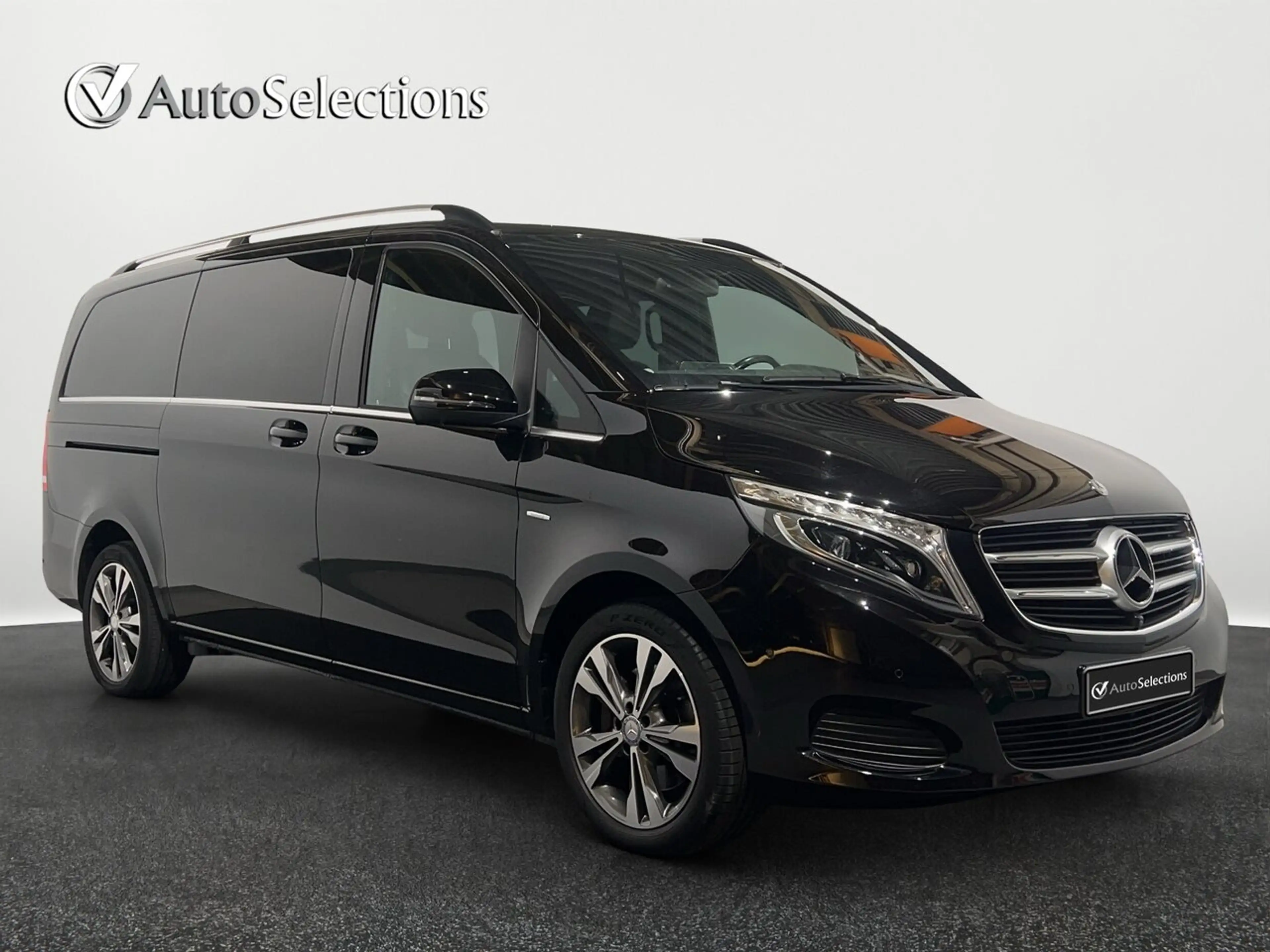 Mercedes-Benz V 250 AMG/7 plaatsen/ Avangarde/360/Leder — photo 6