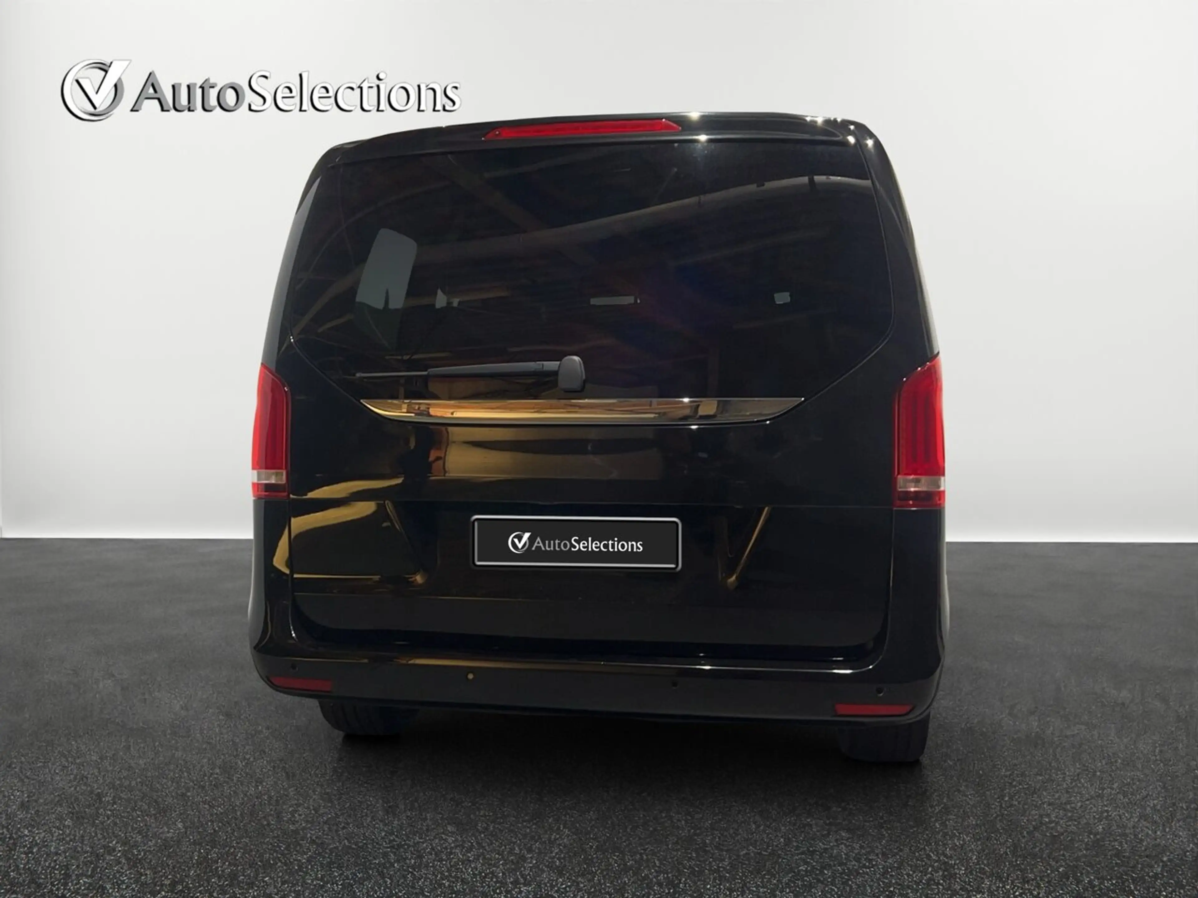 Mercedes-Benz V 250 AMG/7 plaatsen/ Avangarde/360/Leder — photo 5
