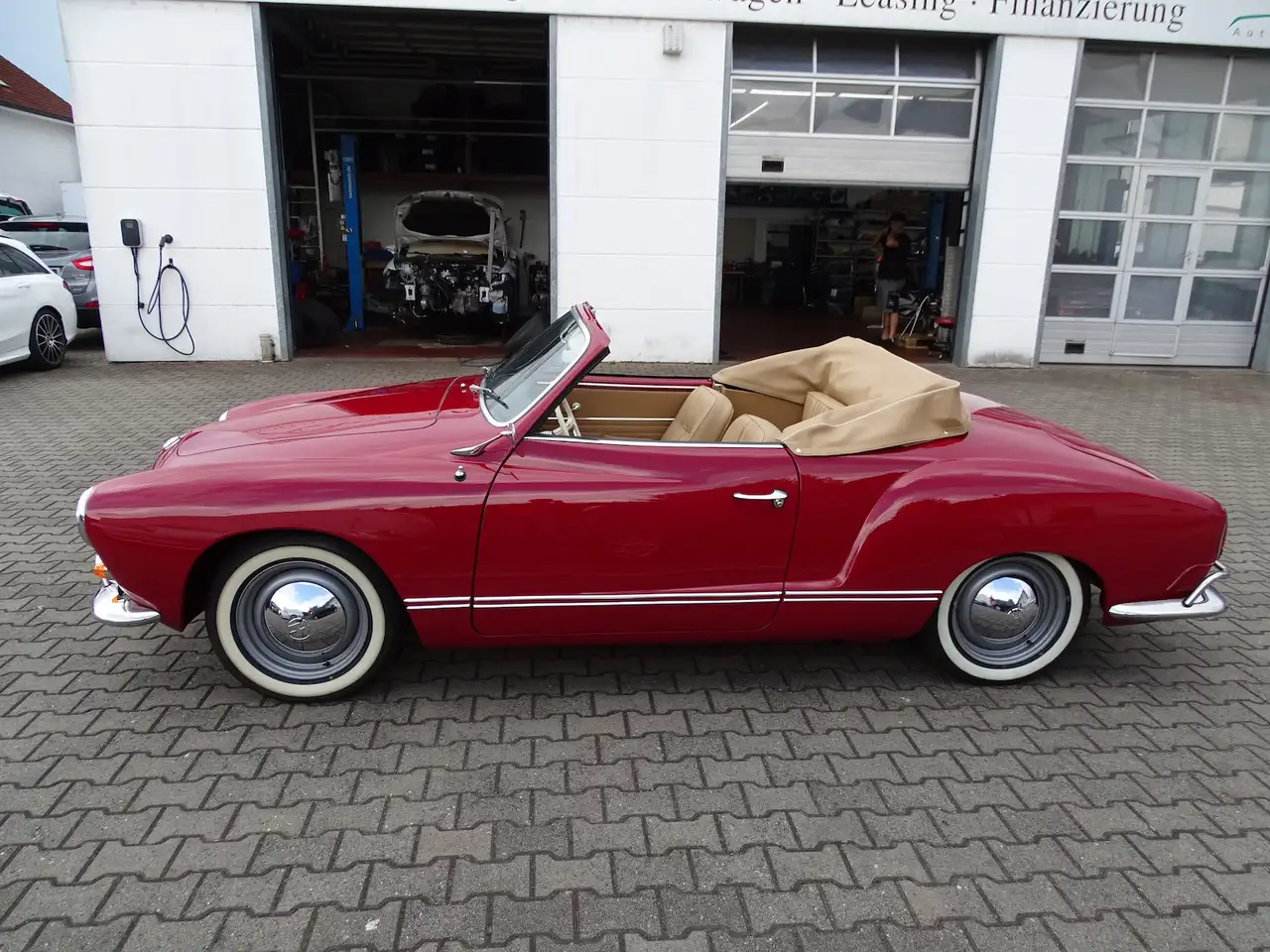 Volkswagen Karmann Ghia Cabrio vollständig restauriert, foto 12