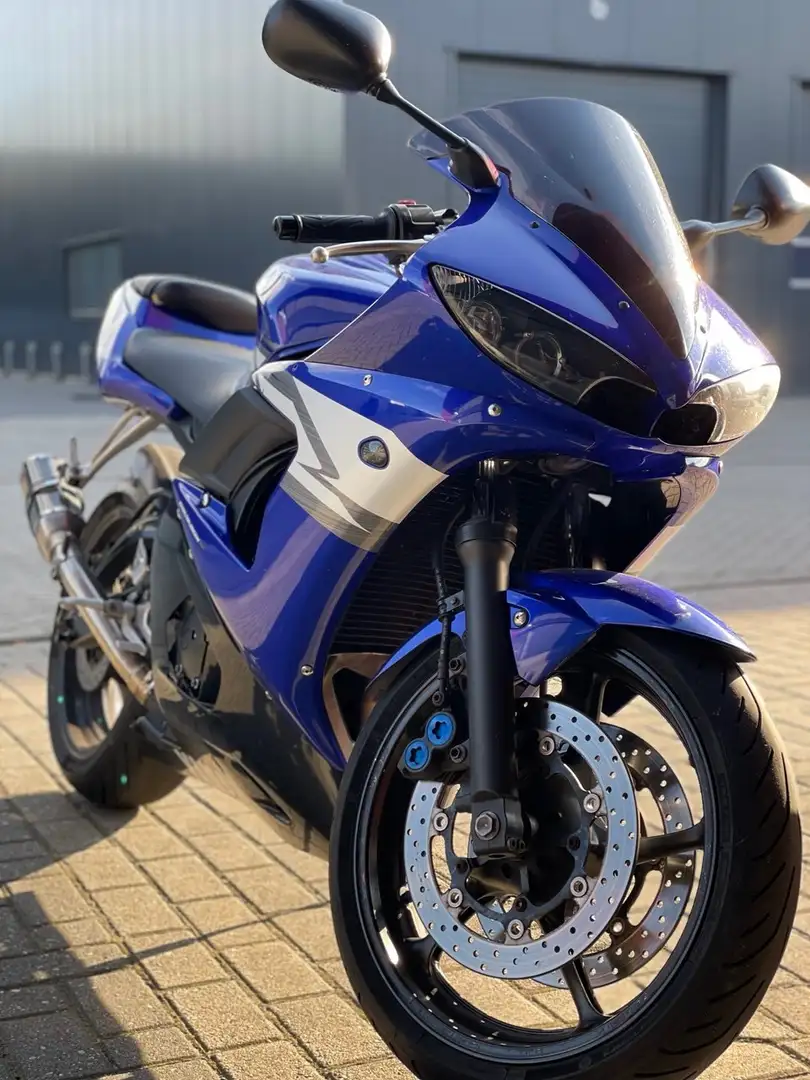 Yamaha YZF-R6 Bleu - 1