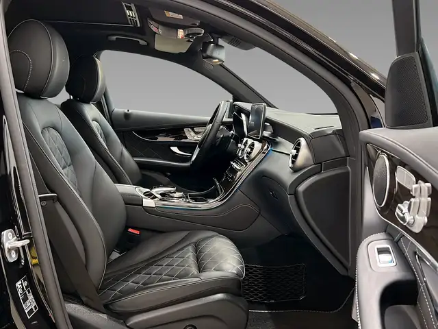 Mercedes-Benz GLC view 12