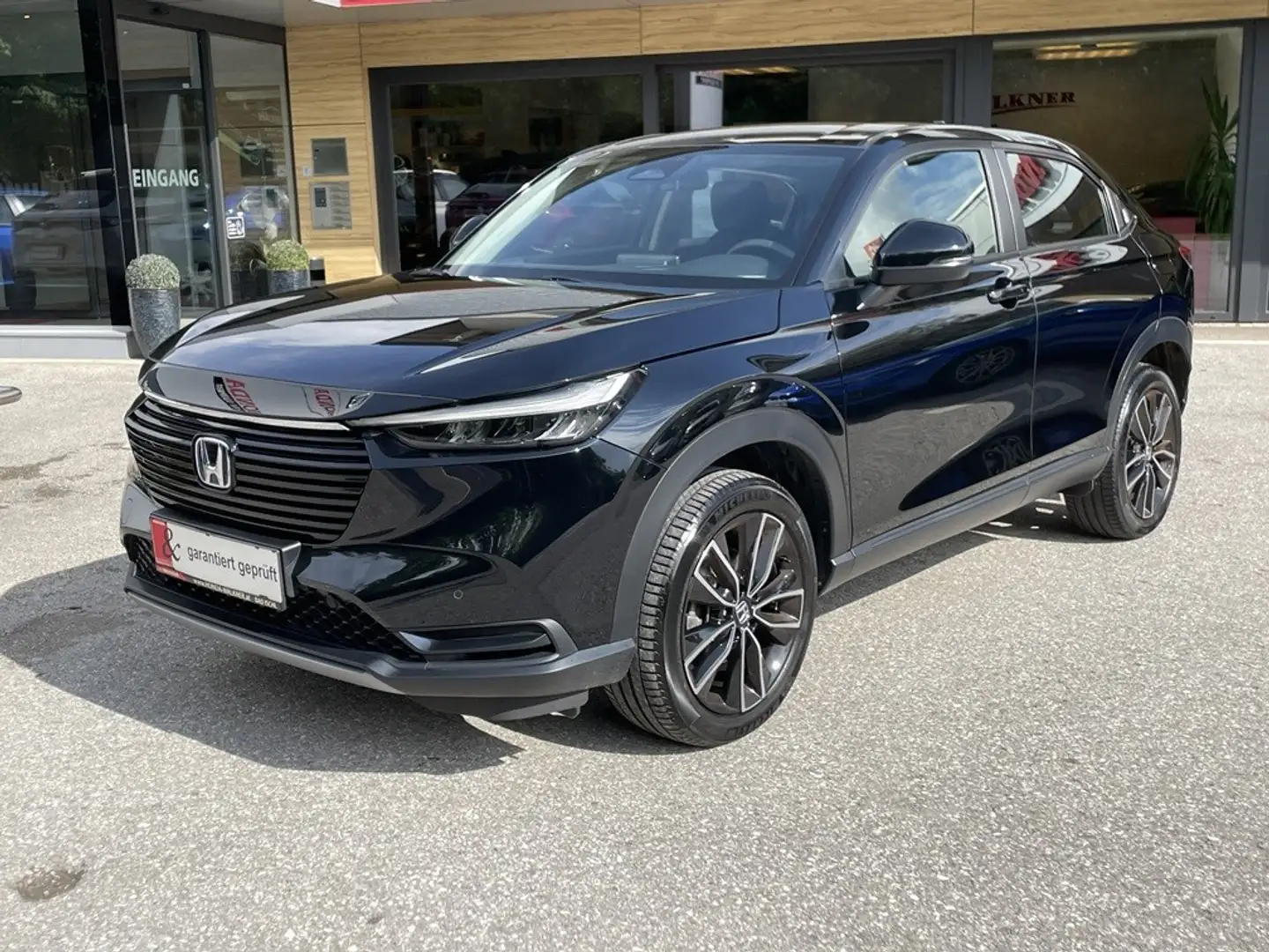 Honda HR-V 1,5 i-MMD Hybrid 2WD Elegance Aut. Schwarz - 1