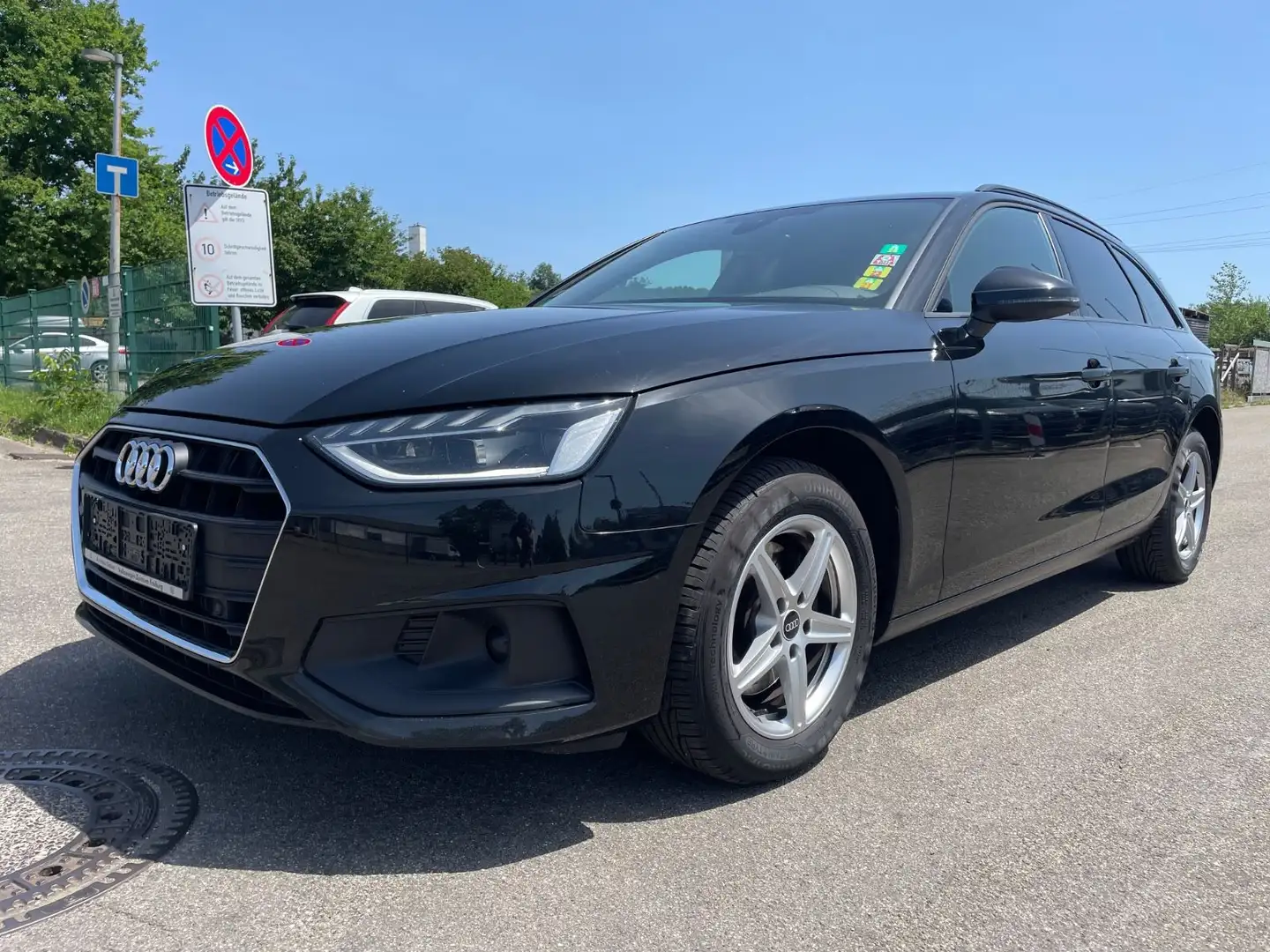 Audi A4 Avant 35 TDI basis Schwarz - 2