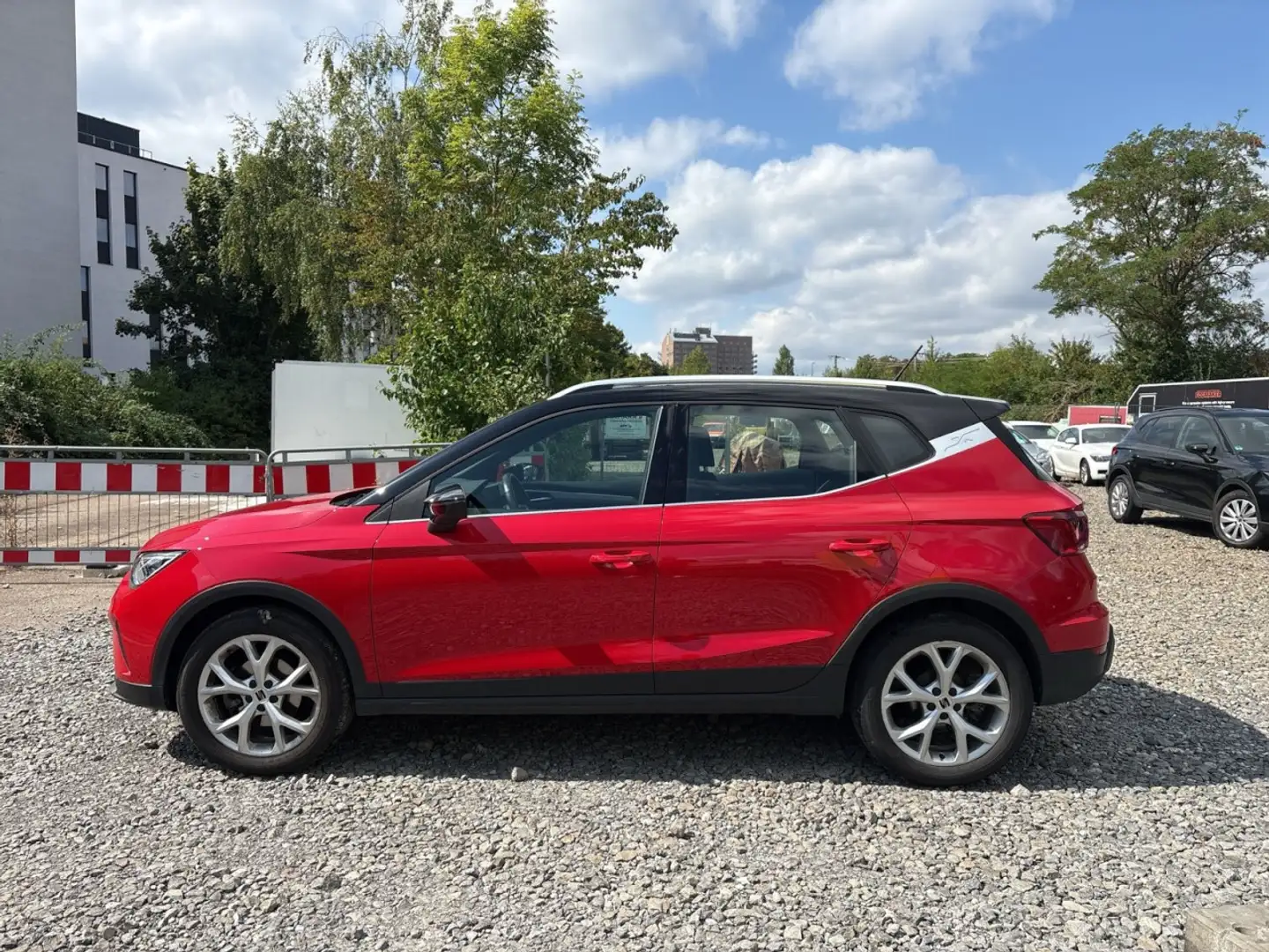 SEAT Arona FR 1,5 TSi, Automatik, Klima Klima Navi Rot - 2