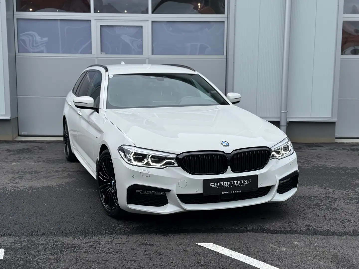 BMW 520 d xDrive M-Paket ACC | LED | Kamera | 19 Zoll Weiß - 1
