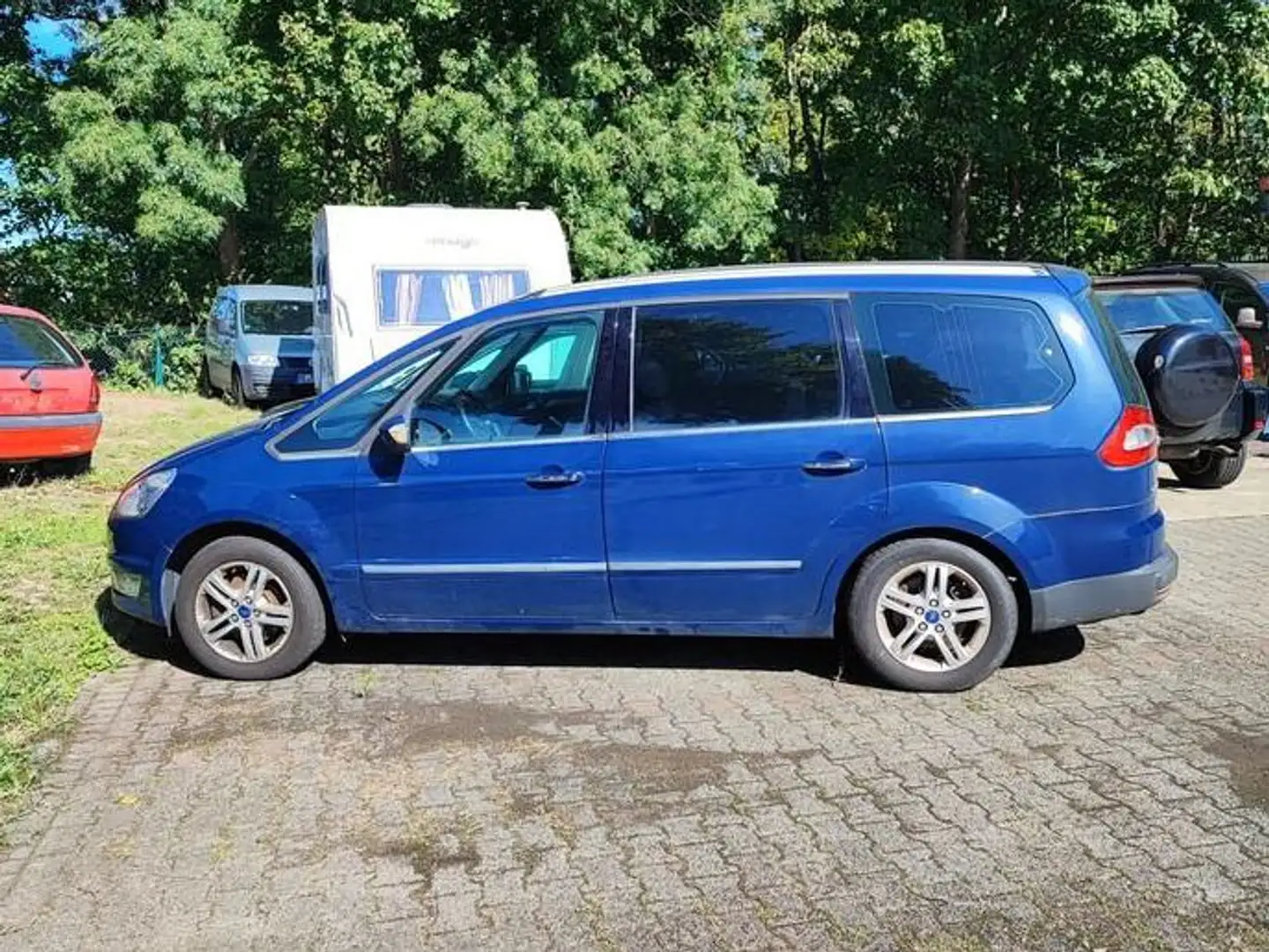 Ford Galaxy Titanium Blau - 1