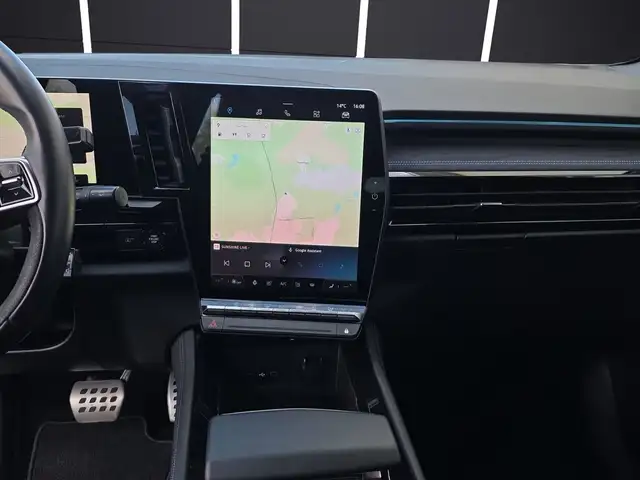 Renault Austral view 12