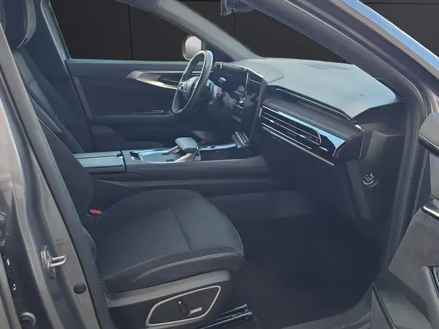 Renault Austral view 6