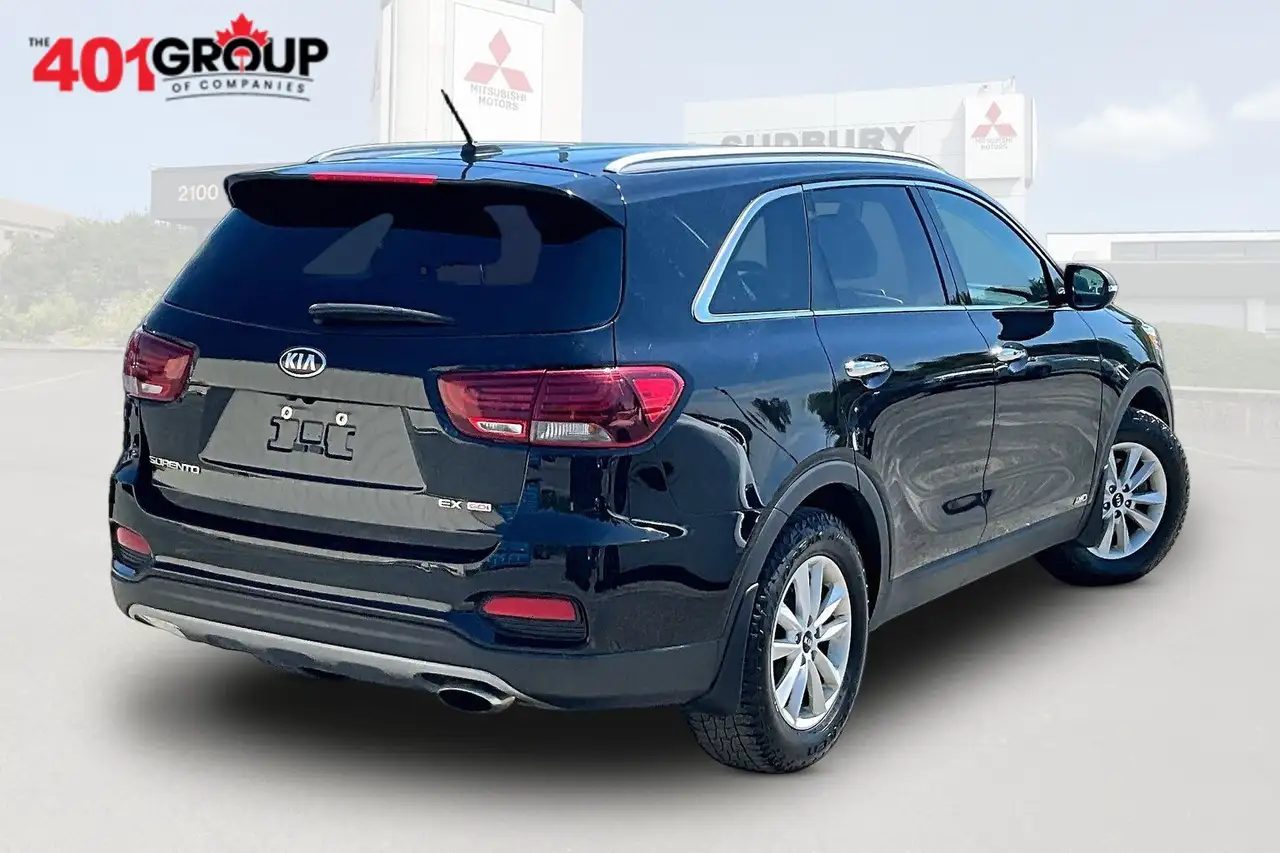 Kia Sorento photo Kia Sorento