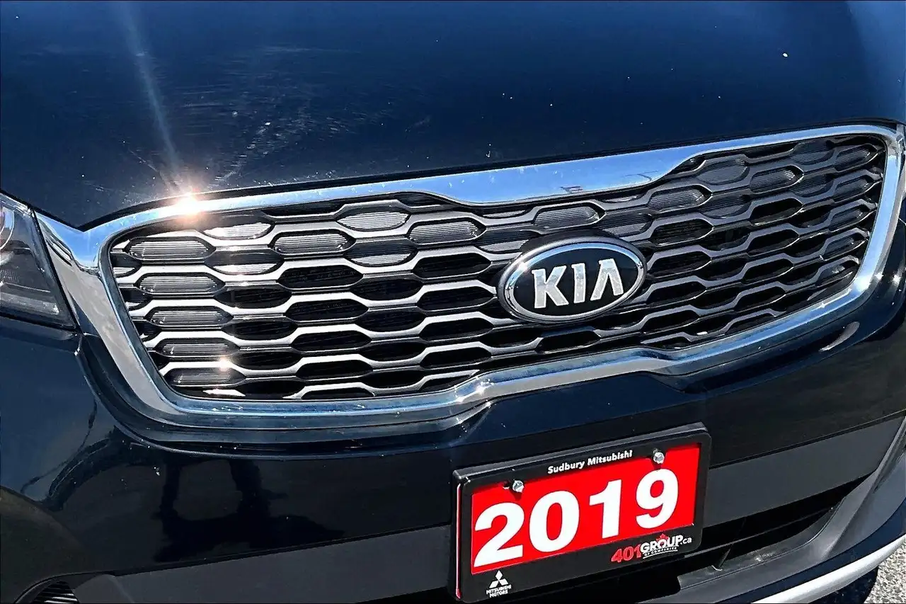 Kia Sorento photo Kia Sorento