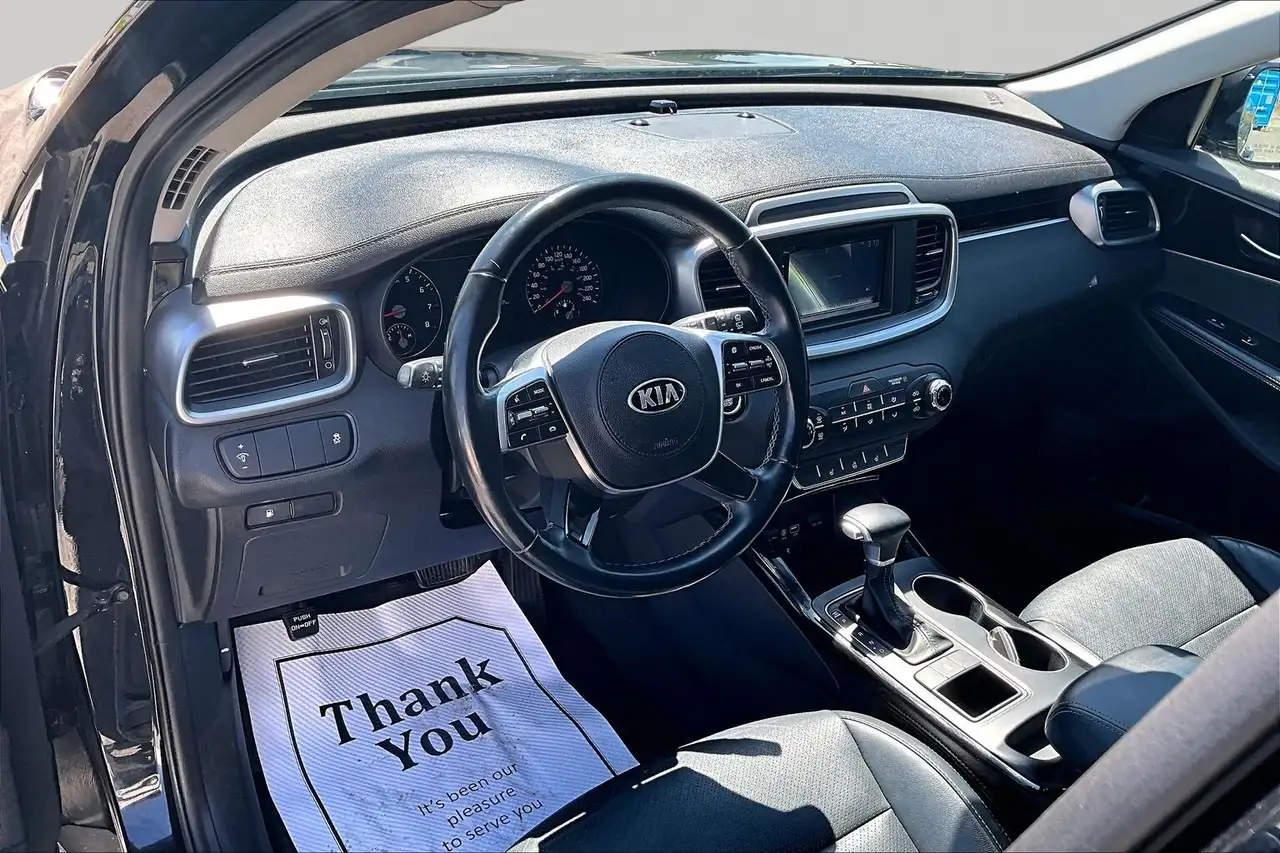 Kia Sorento photo Kia Sorento
