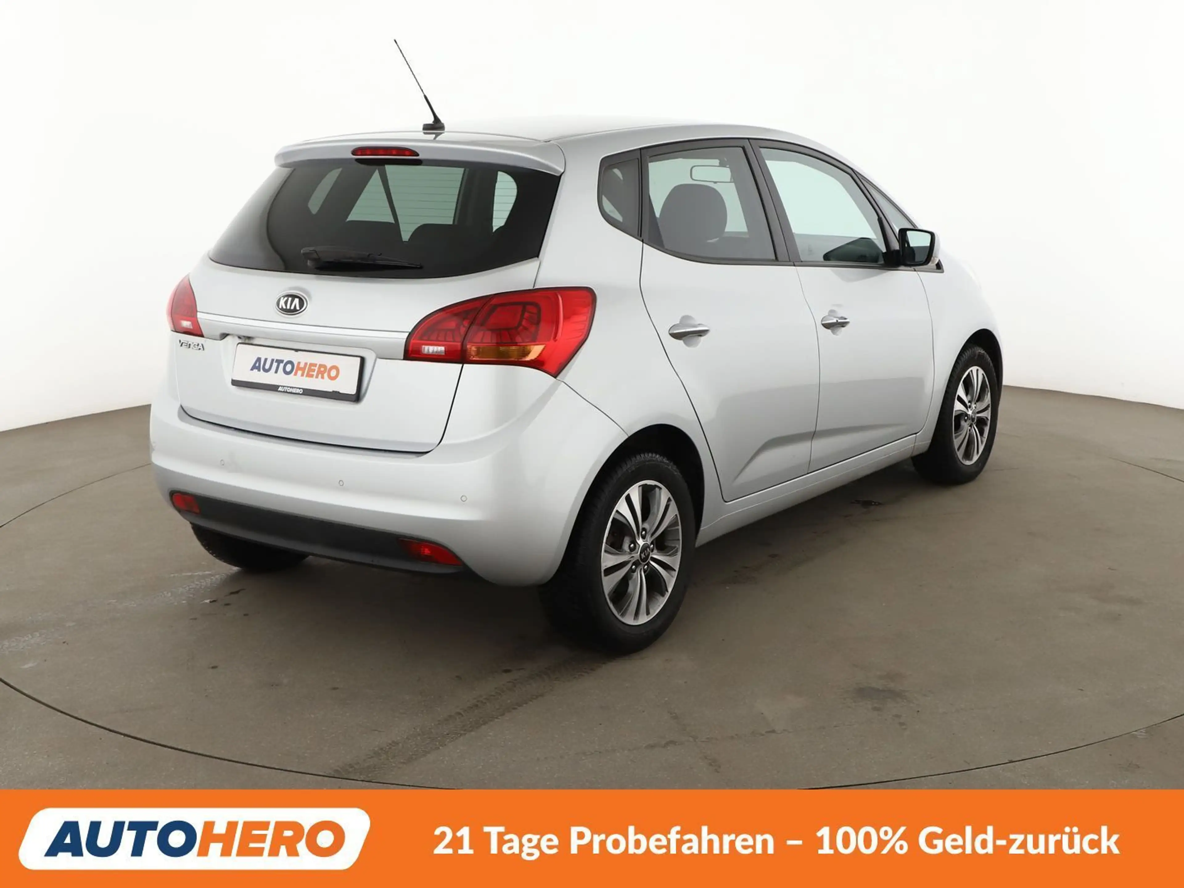 Kia Venga 1.6 Dream Team *ALU*SHZ*PDC*NAVI* — photo 6