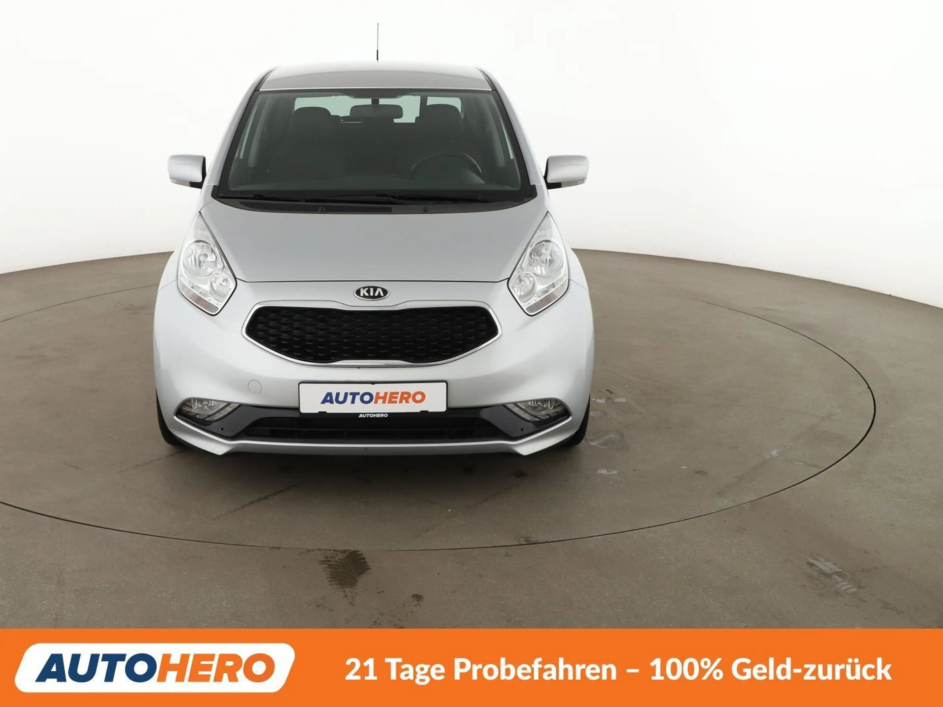 Kia Venga 1.6 Dream Team *ALU*SHZ*PDC*NAVI* — photo 9
