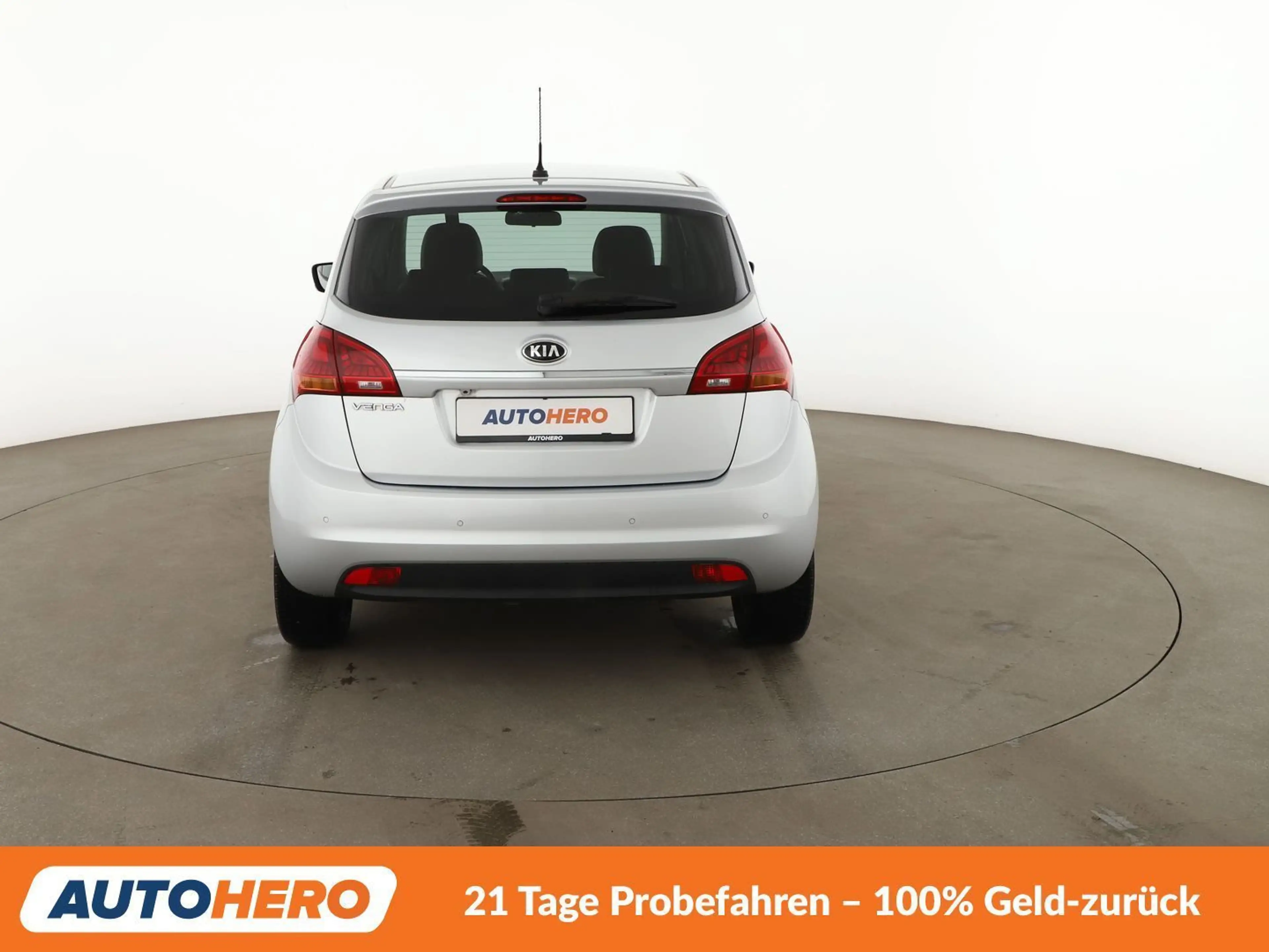 Kia Venga 1.6 Dream Team *ALU*SHZ*PDC*NAVI* — photo 5