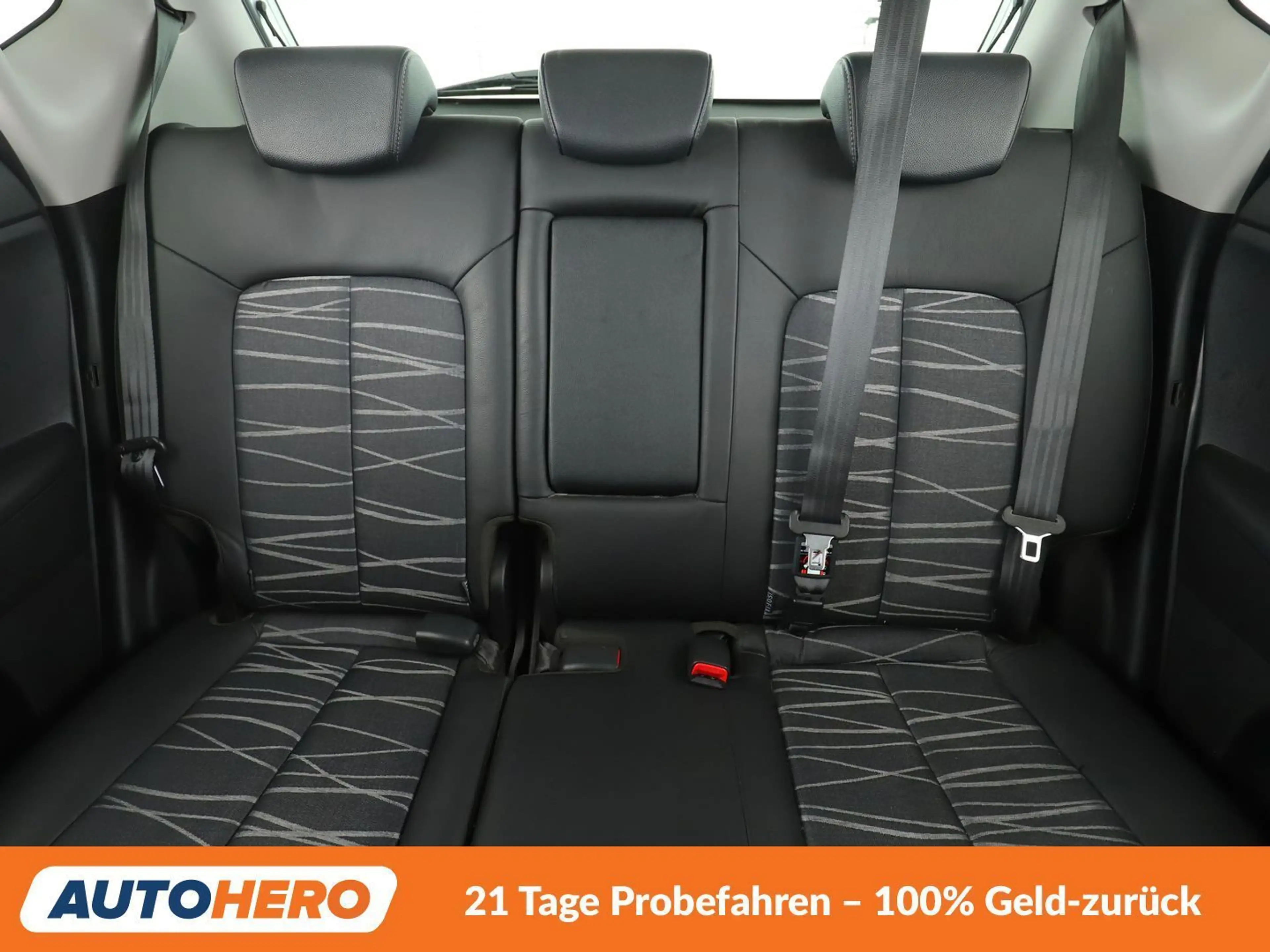 Kia Venga 1.6 Dream Team *ALU*SHZ*PDC*NAVI* — photo 15