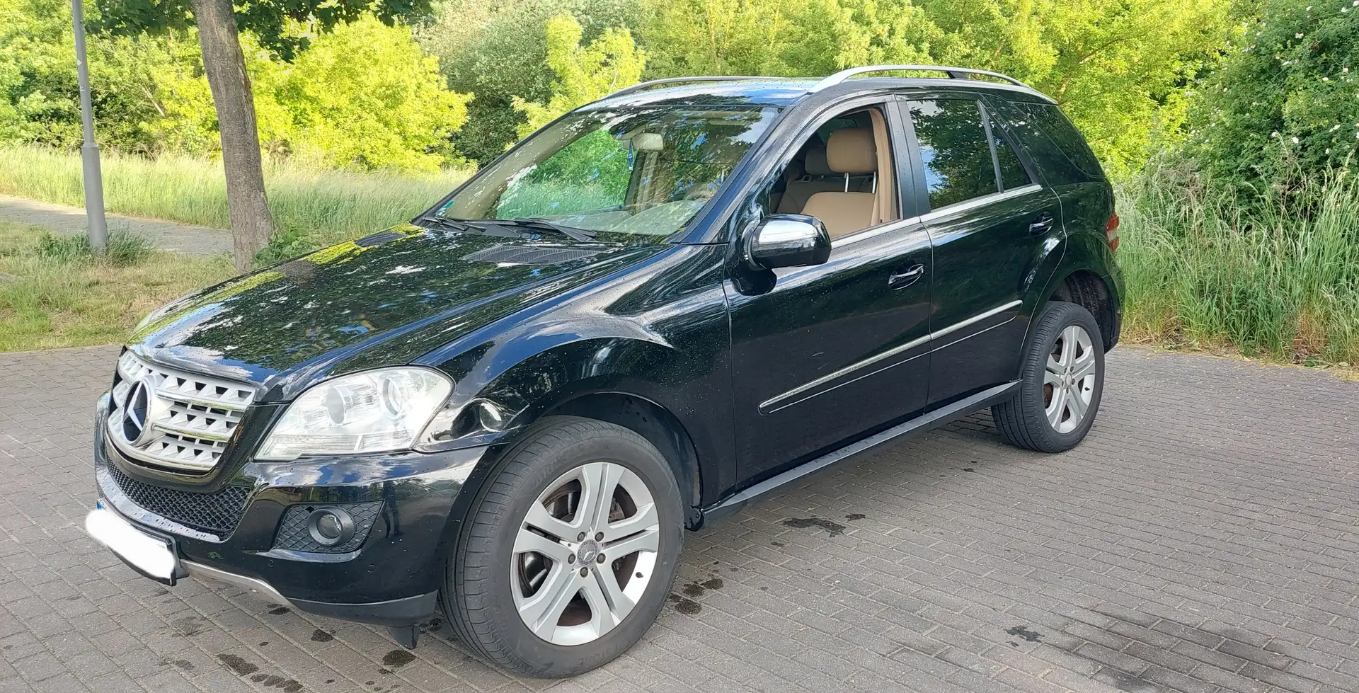 Mercedes-Benz ML 300 M-Klasse Diesel CDI 4Matic 7G-TRONIC DPF Noir - 2