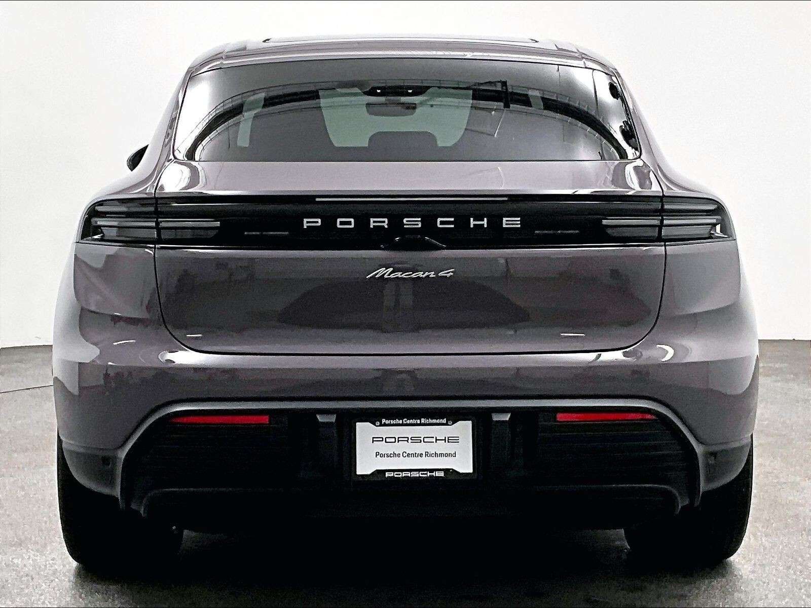 2025 Porsche Macan Electric 4 thumb 6