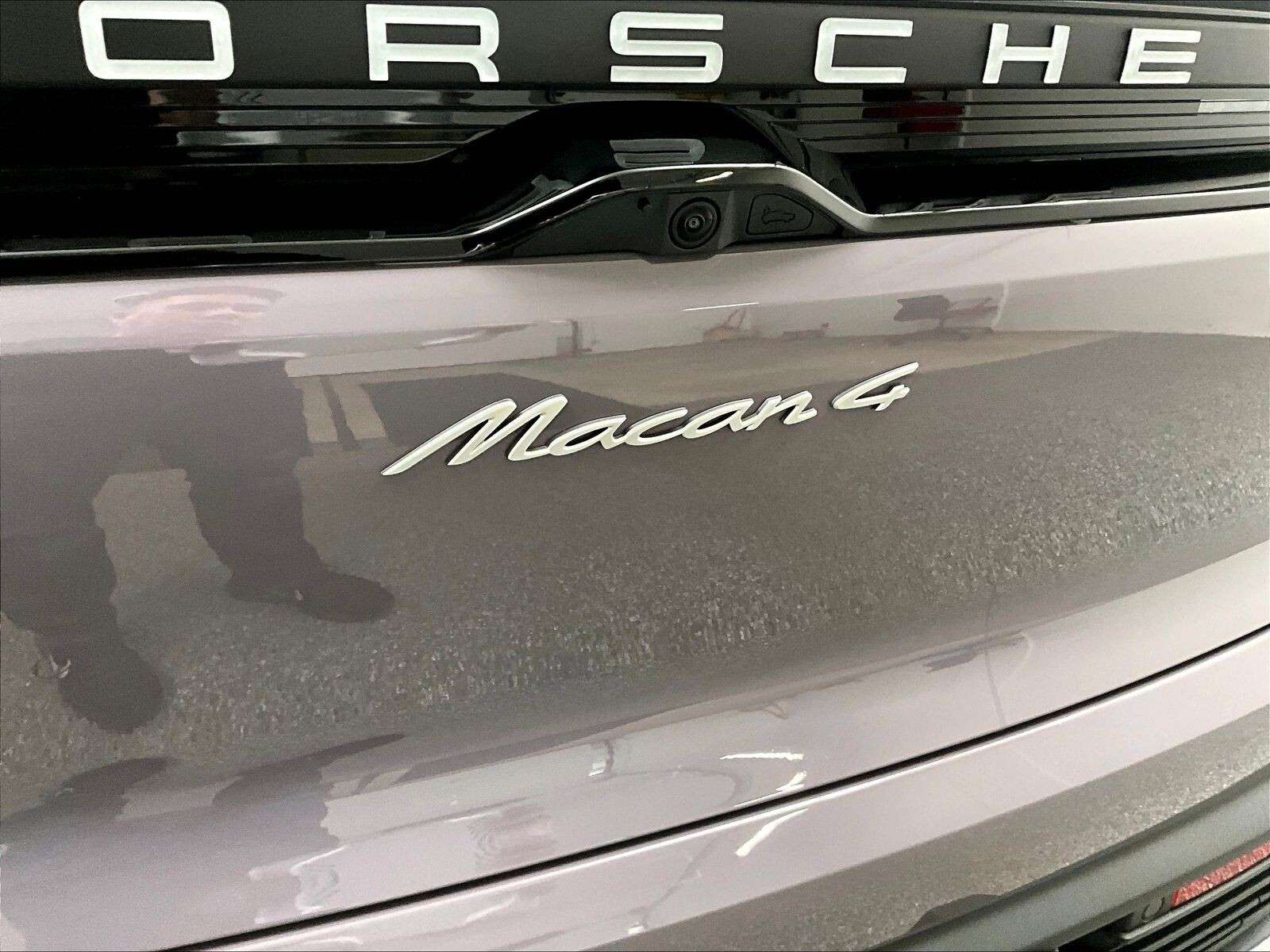 2025 Porsche Macan Electric 4 thumb 35