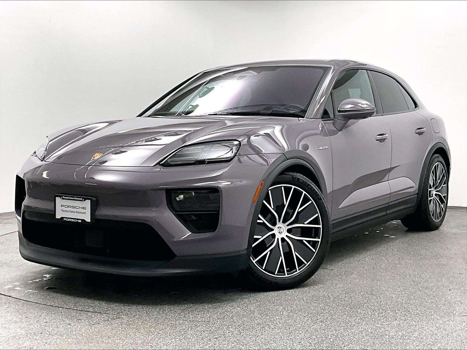 2025 Porsche Macan Electric 4
