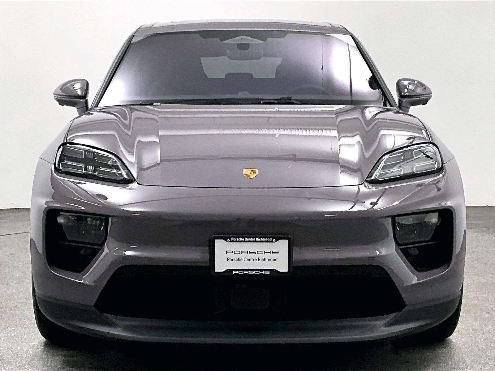 2025 Porsche Macan Electric 4 alt 2