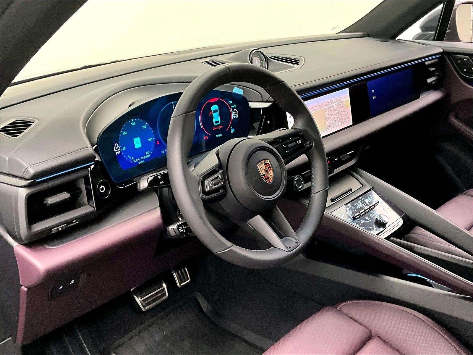 2025 Porsche Macan Electric 4 thumb 9