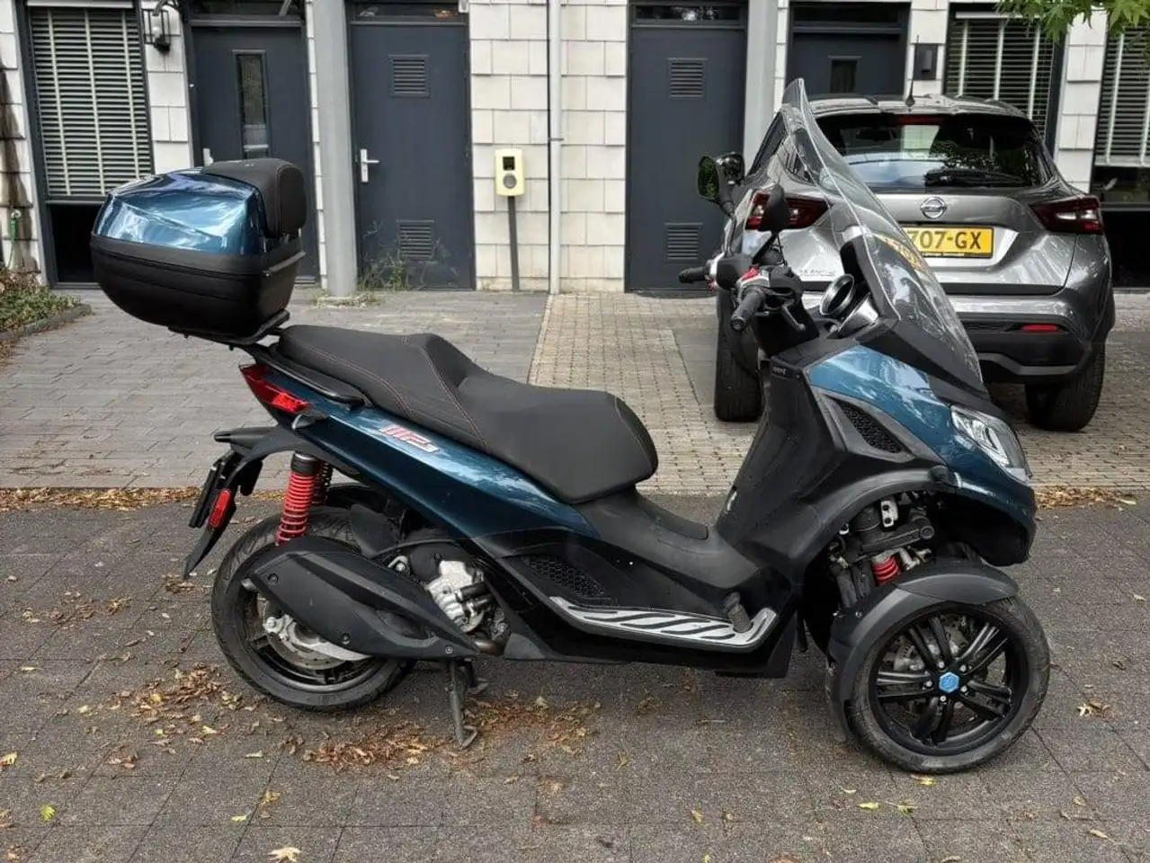 Piaggio MP3 300