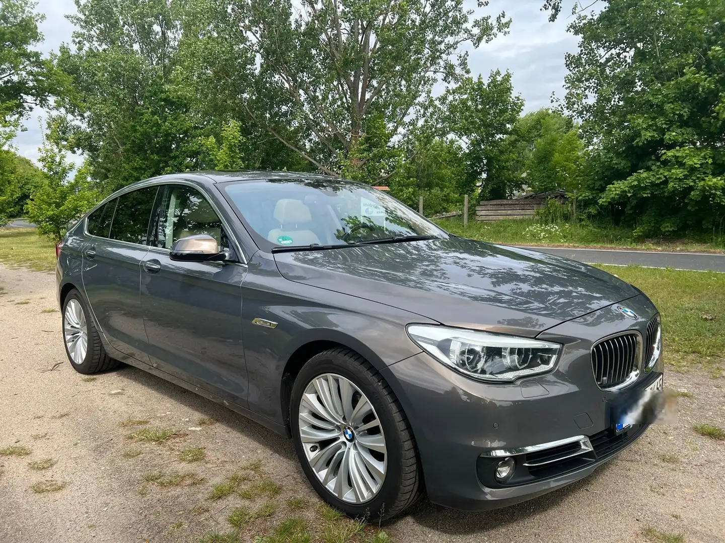 BMW 535 5er Gran Turismo 535i Gran Turismo Aut. Luxury Lin Marrón - 2