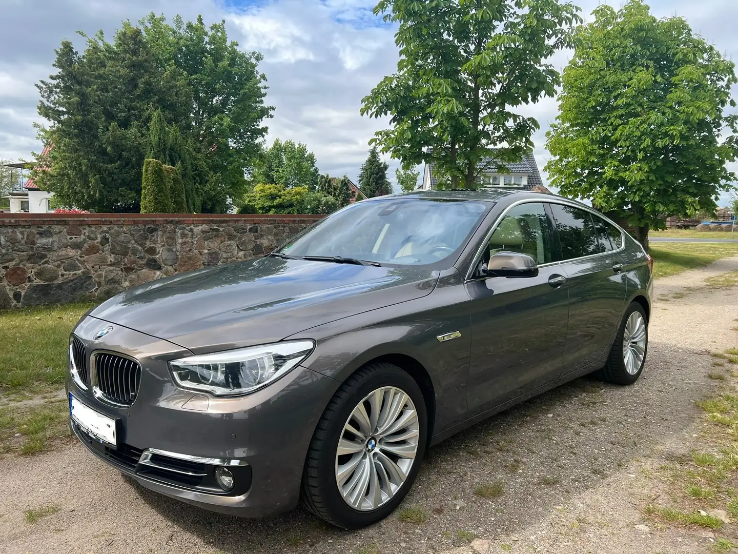BMW 535 5er Gran Turismo 535i Gran Turismo Aut. Luxury Lin Marrón - 1